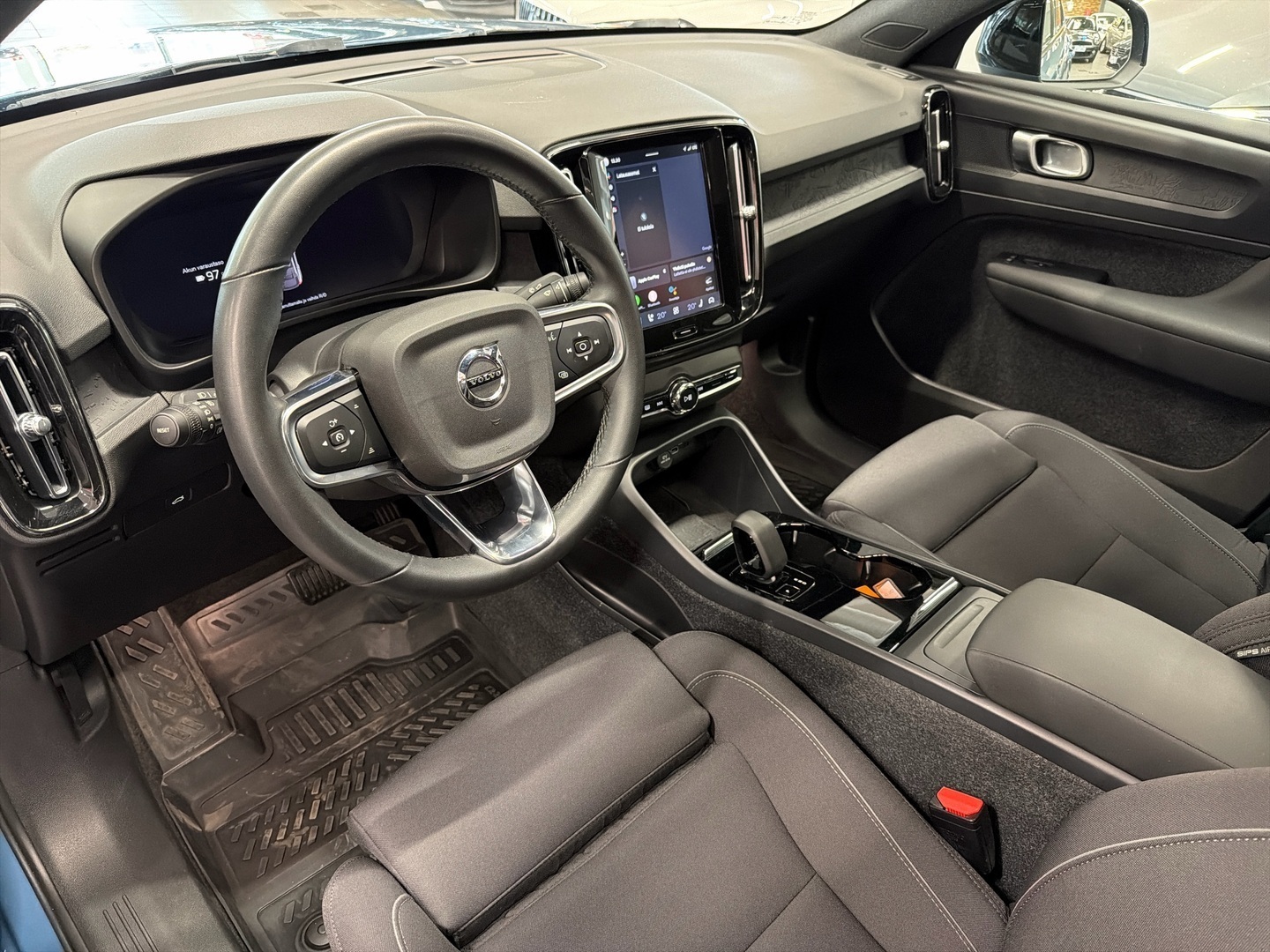VOLVO C40 2022