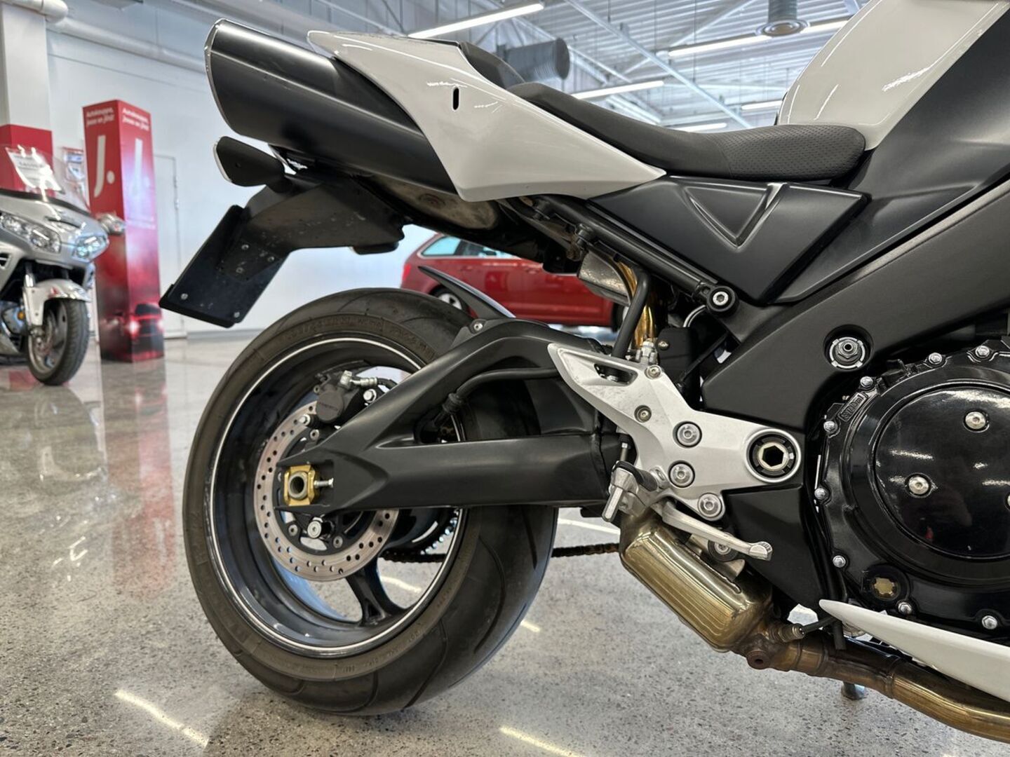 SUZUKI GSX 2010