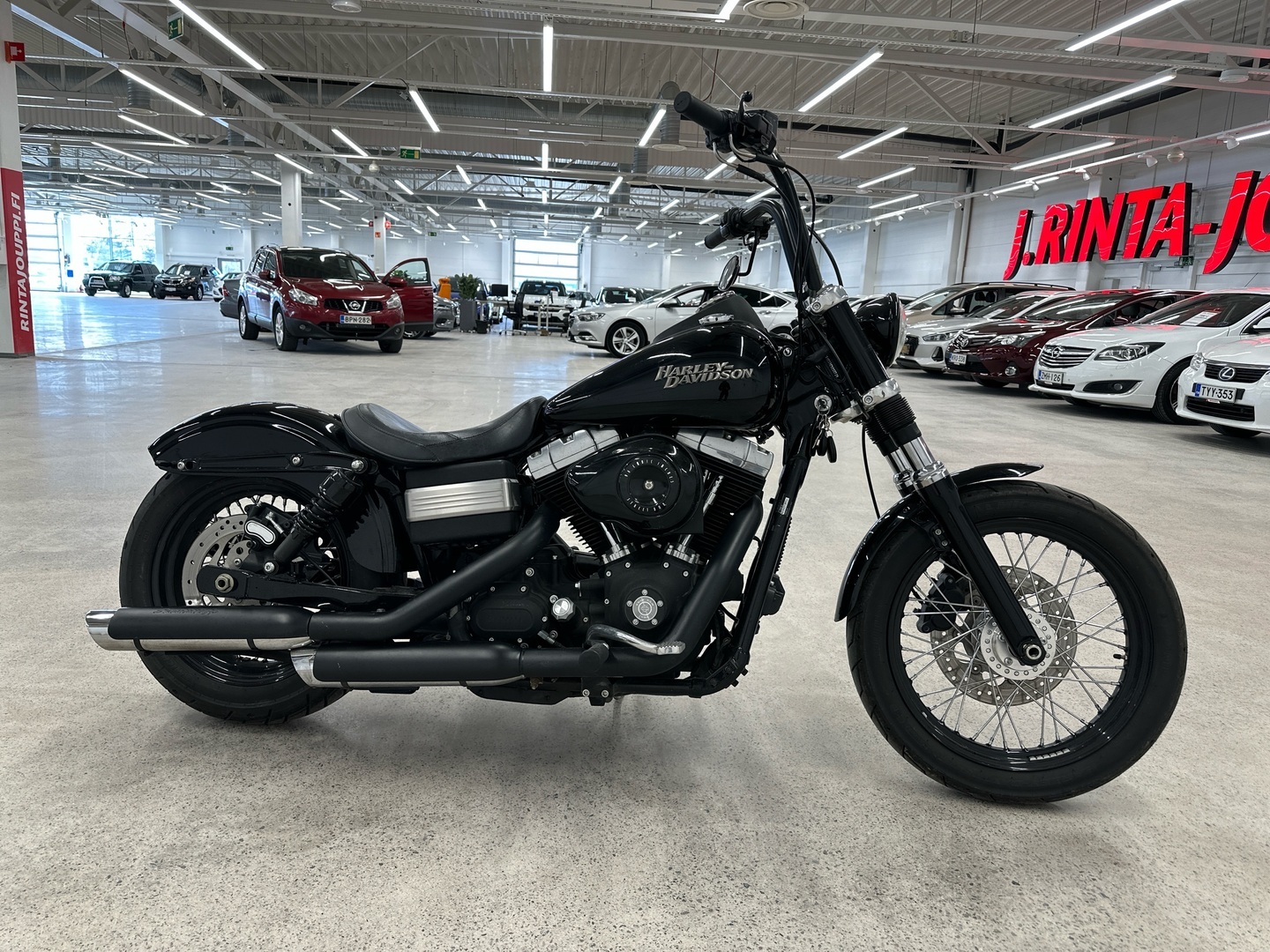 HARLEY-DAVIDSON DYNA 2010