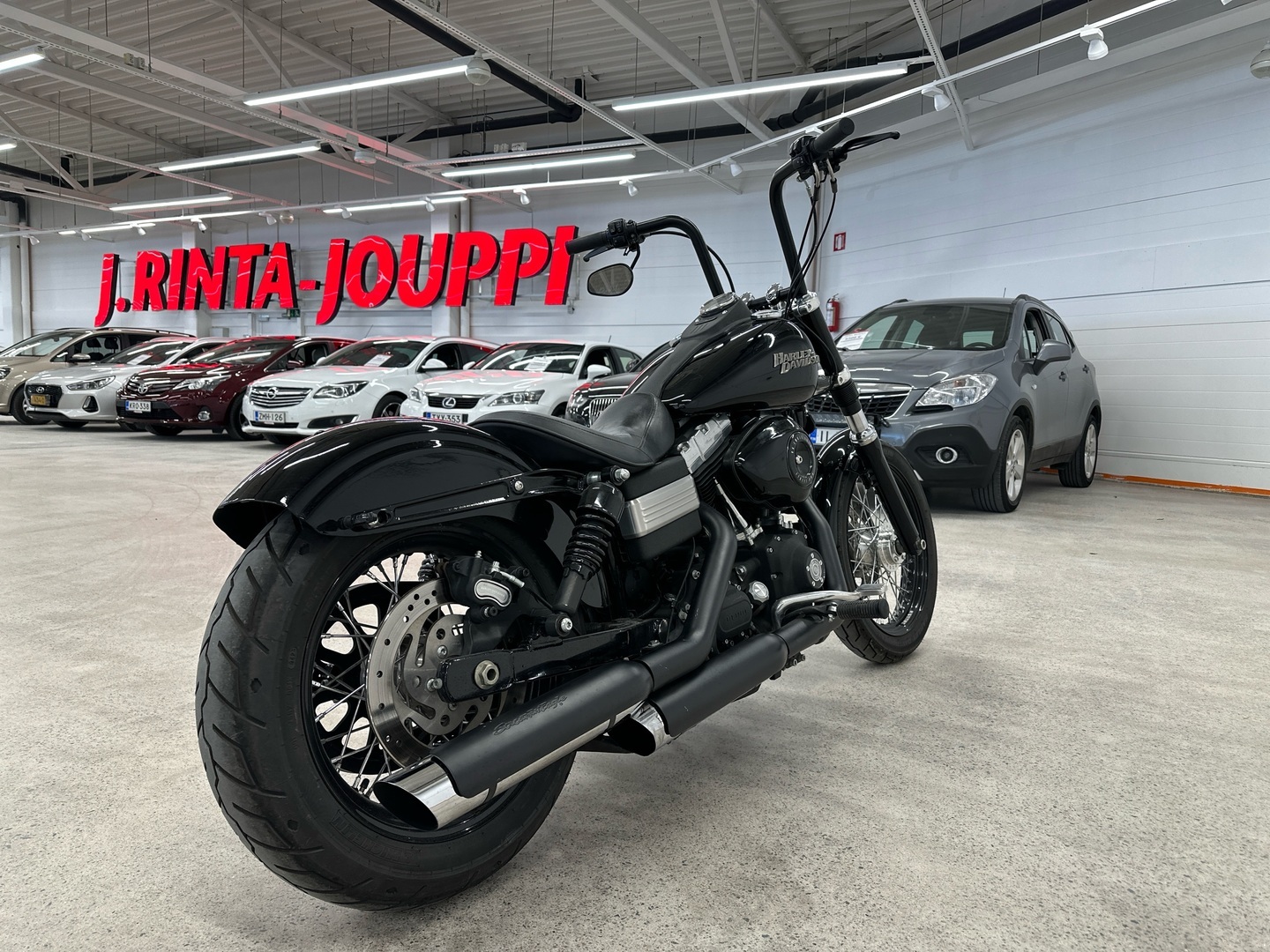 HARLEY-DAVIDSON DYNA 2010