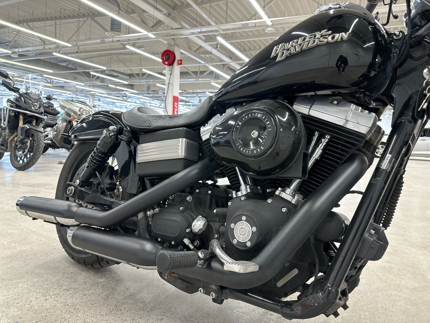 HARLEY-DAVIDSON DYNA 2010