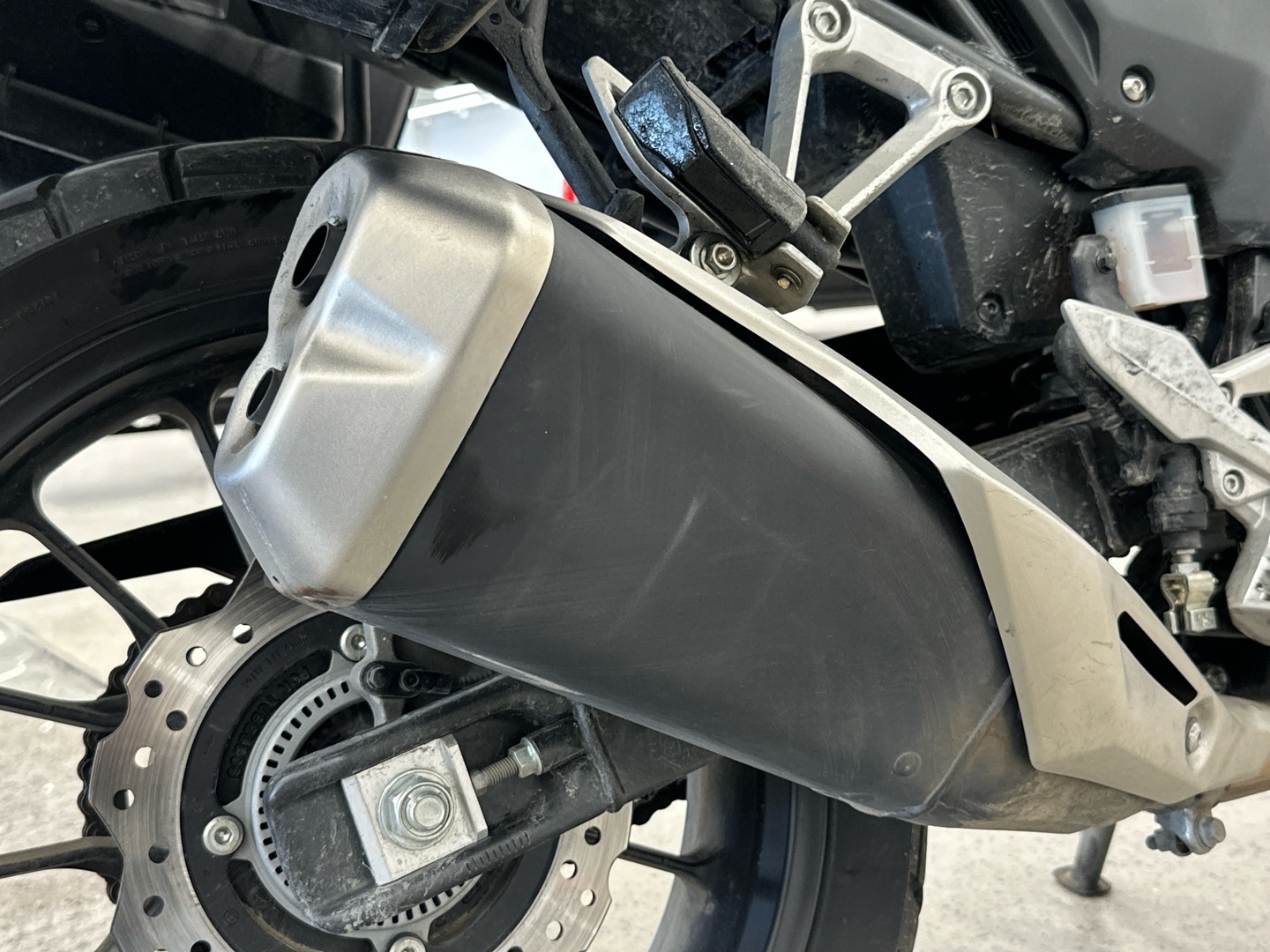 HONDA CB 2023
