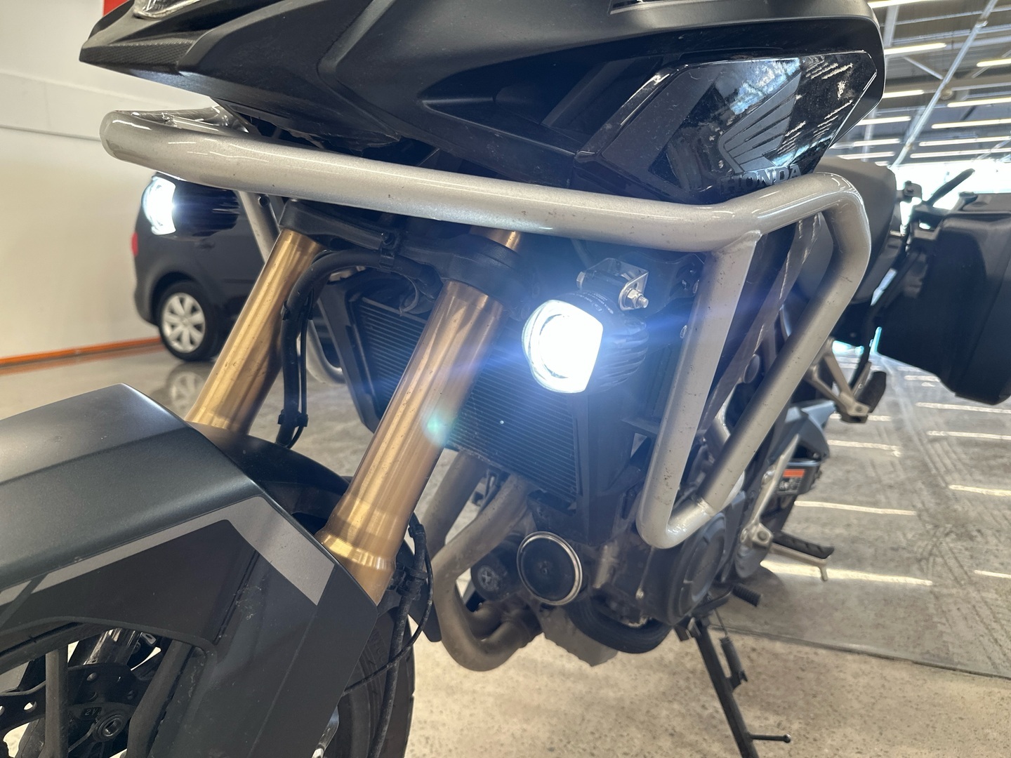 HONDA CB 2023