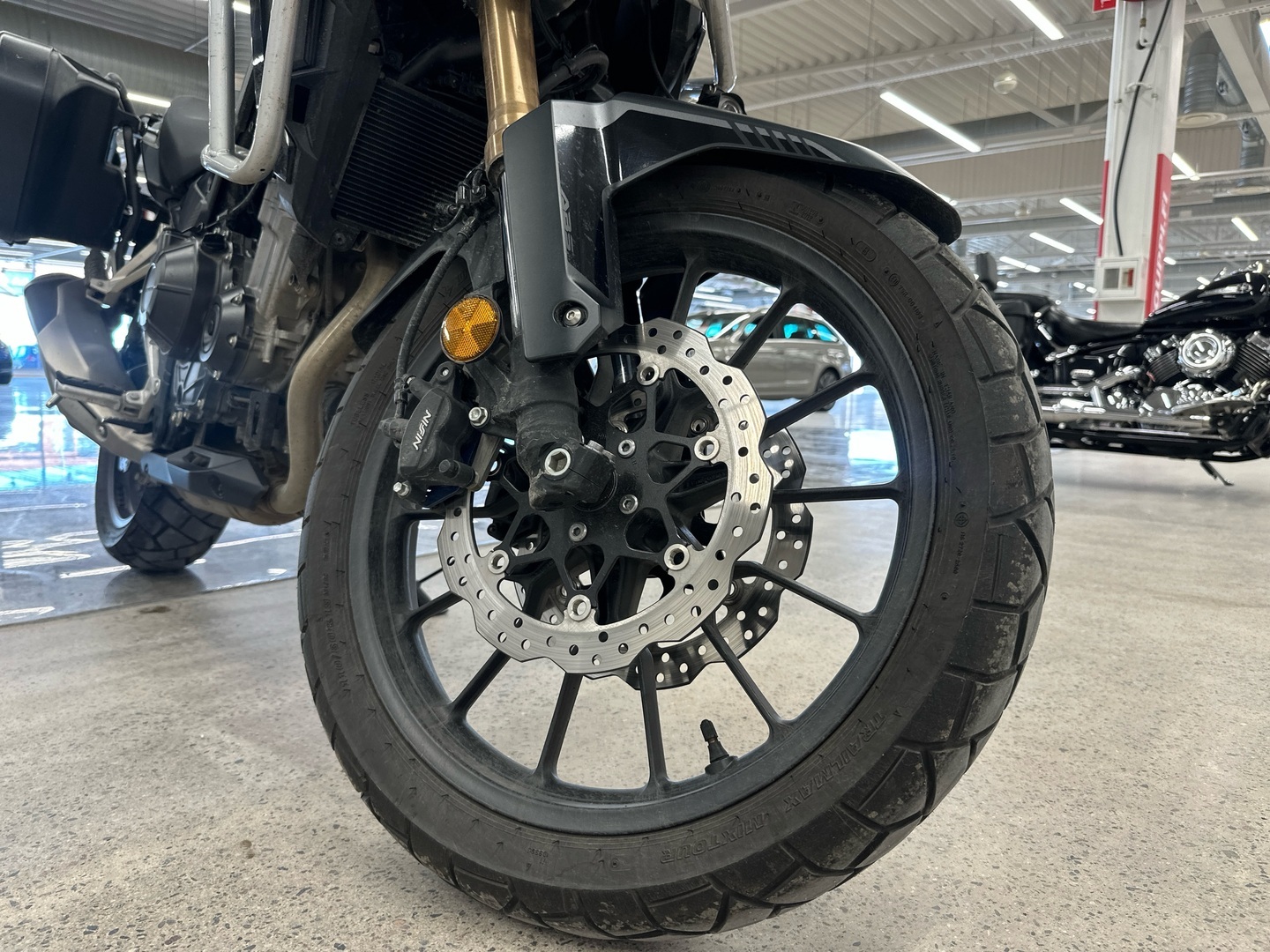 HONDA CB 2023