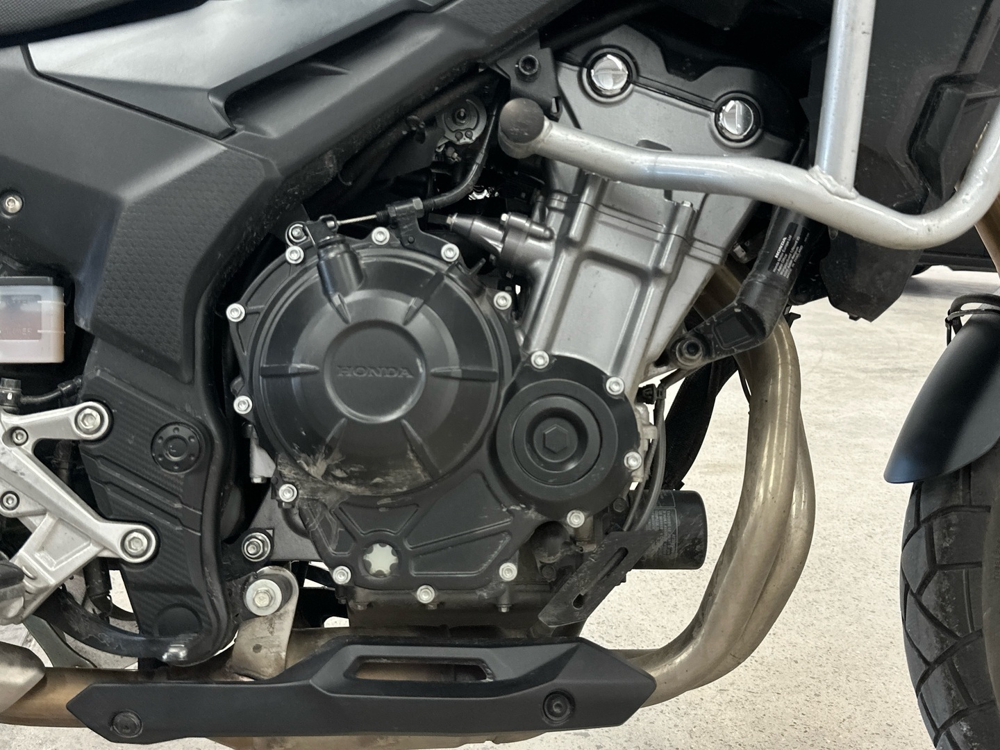 HONDA CB 2023