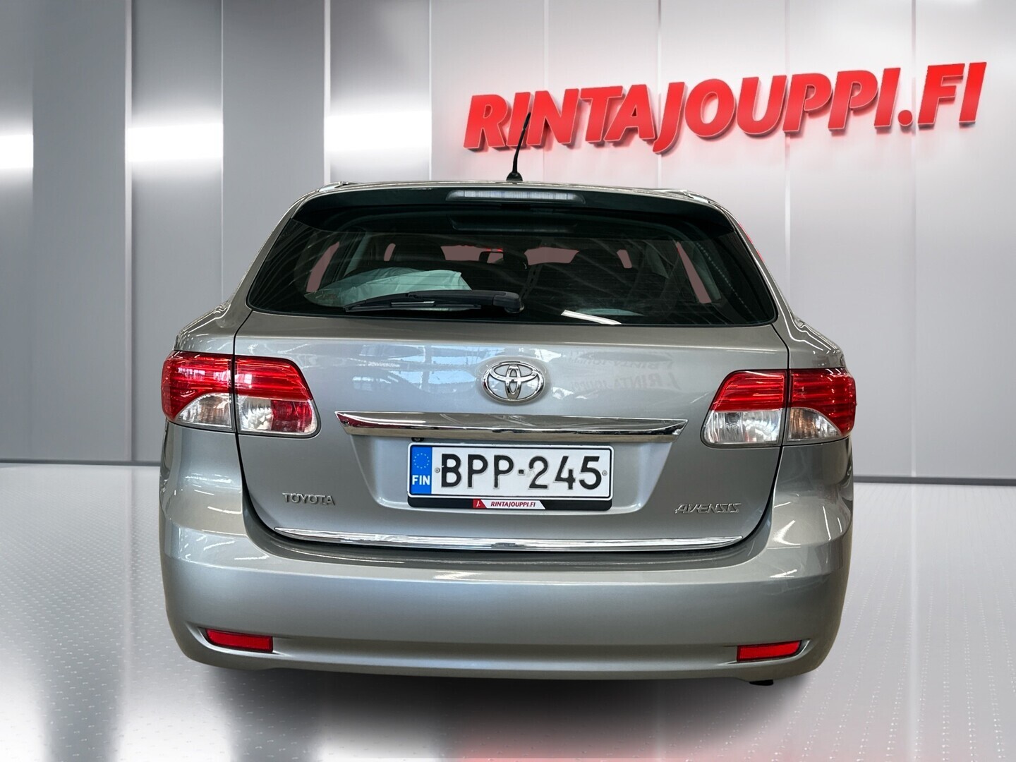 TOYOTA Avensis 2012