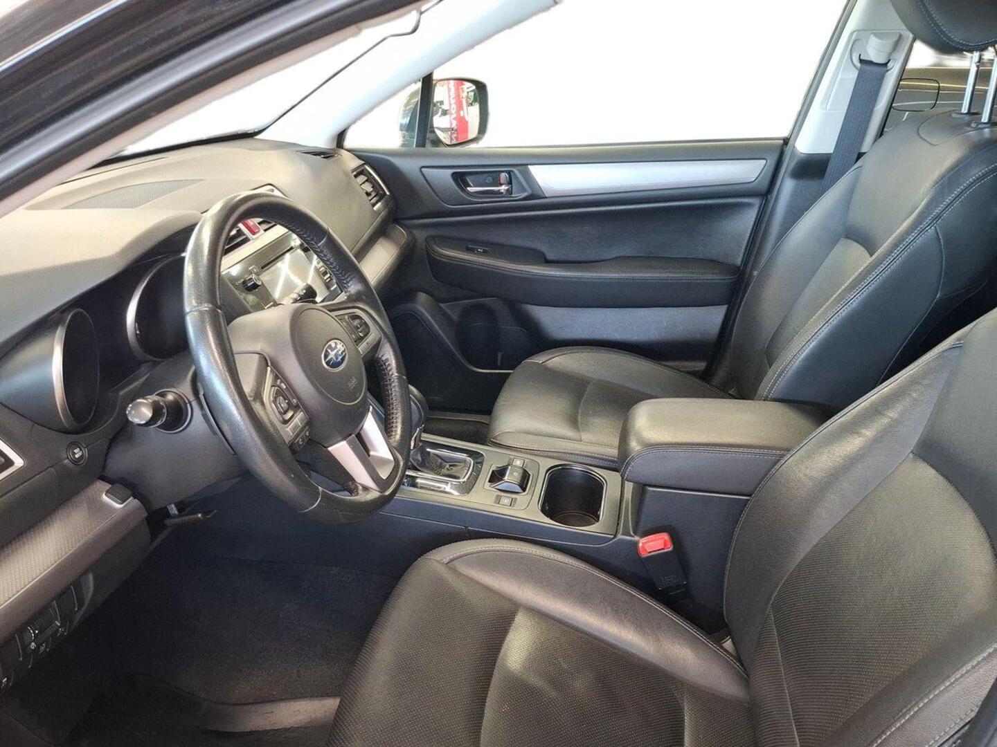 SUBARU Outback 2015
