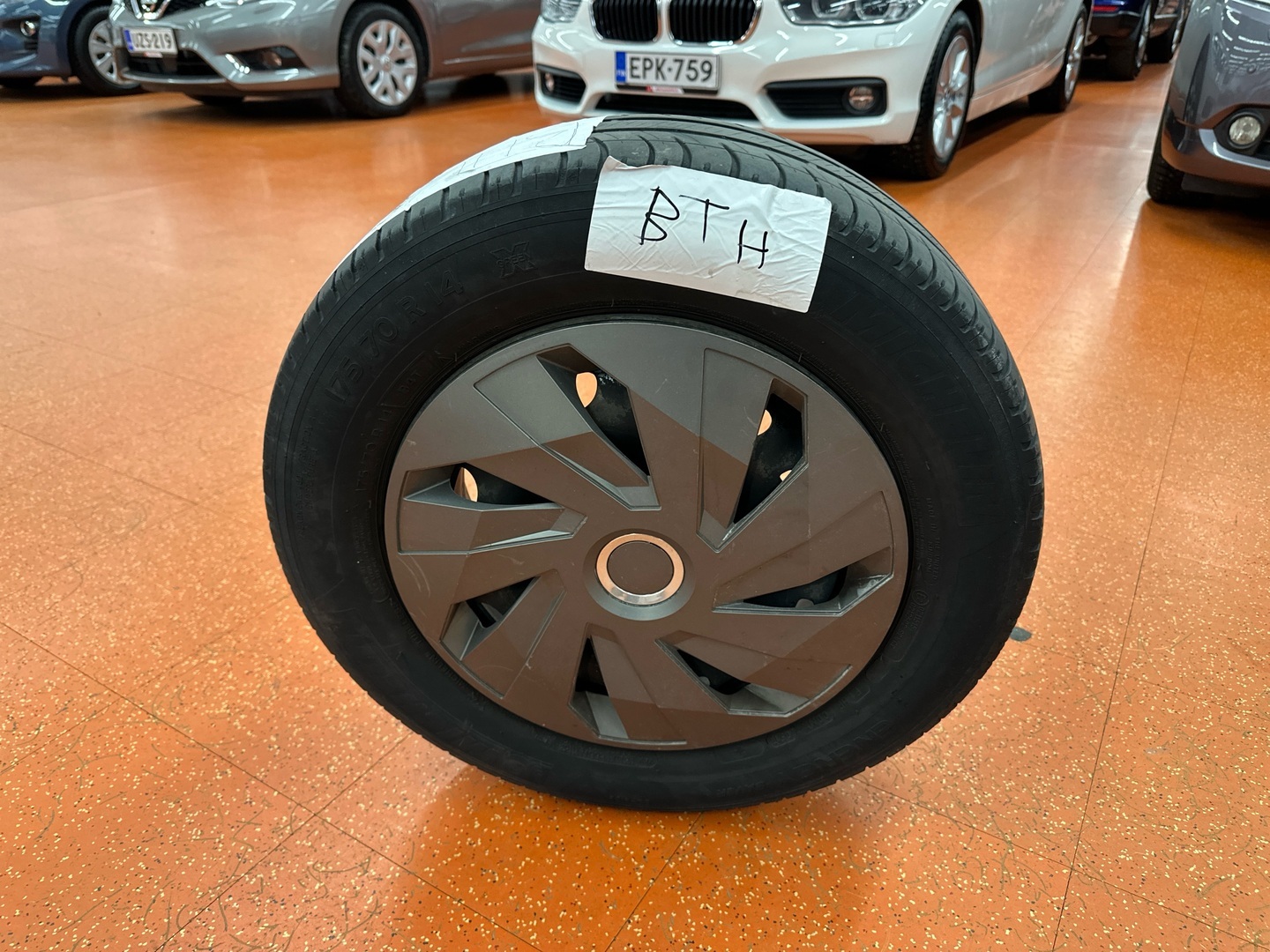 VOLKSWAGEN Polo 2015