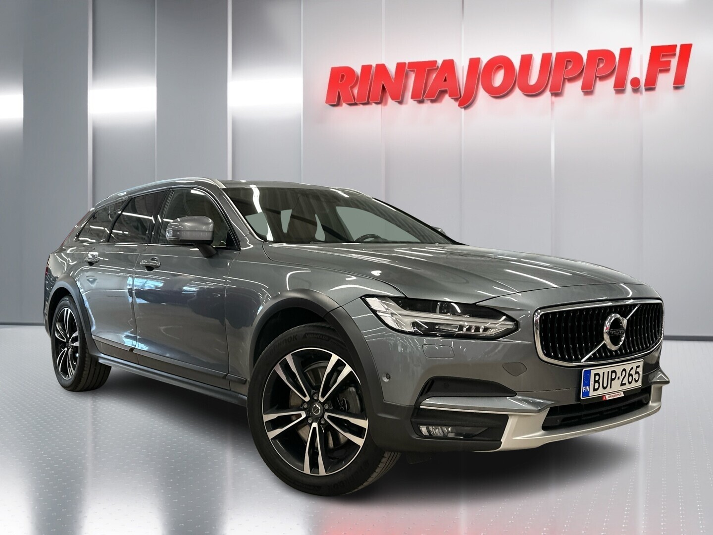 VOLVO V90 Cross Country 2017