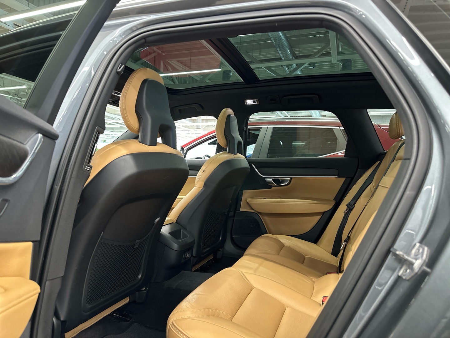 VOLVO V90 Cross Country 2017