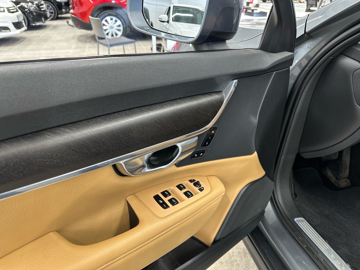 VOLVO V90 Cross Country 2017