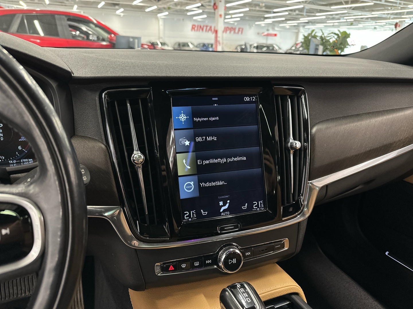 VOLVO V90 Cross Country 2017