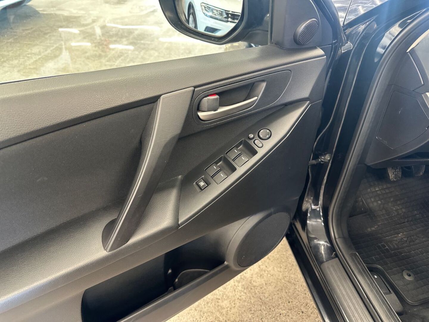 MAZDA Mazda3 2010