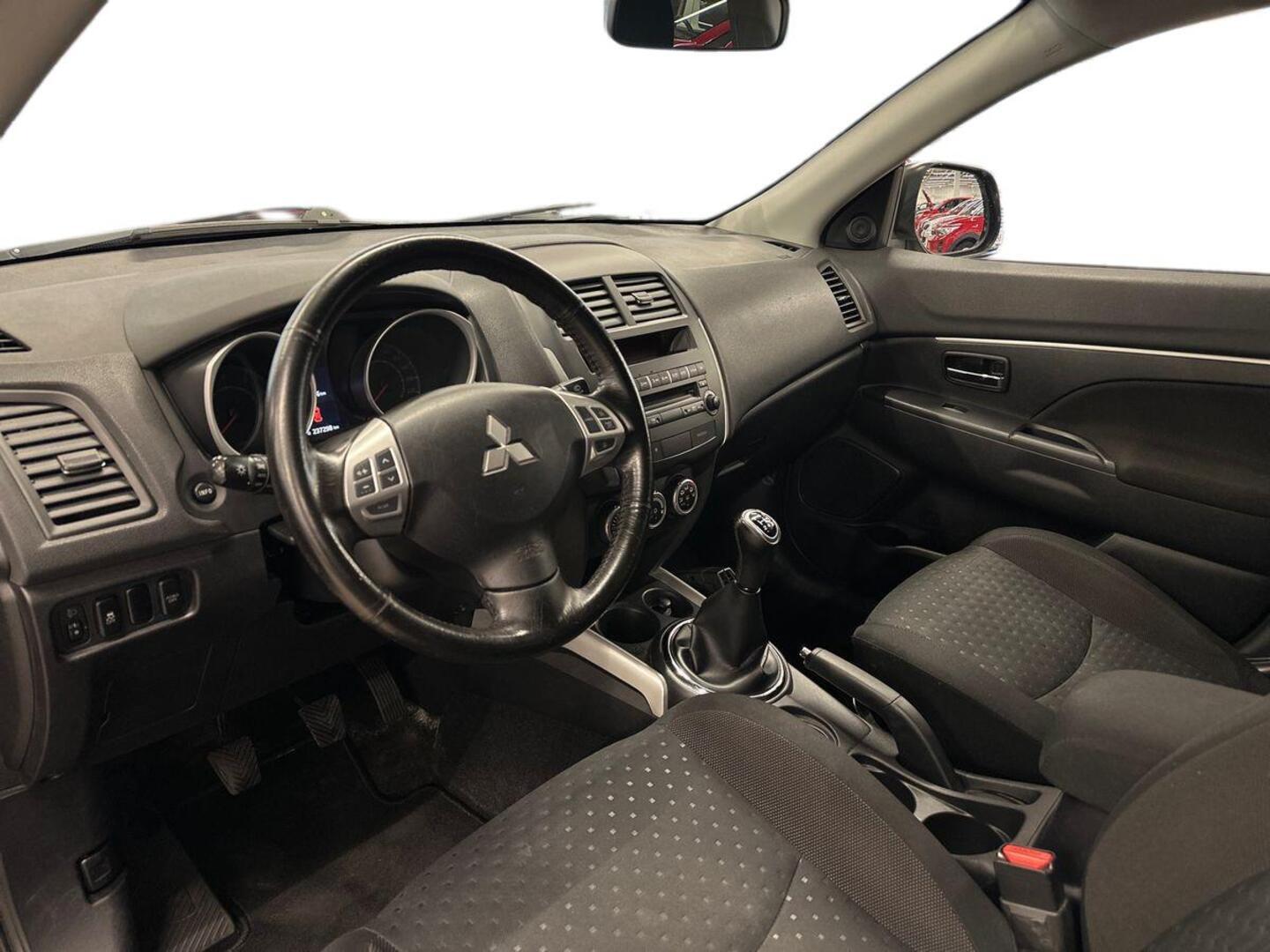 MITSUBISHI ASX 7