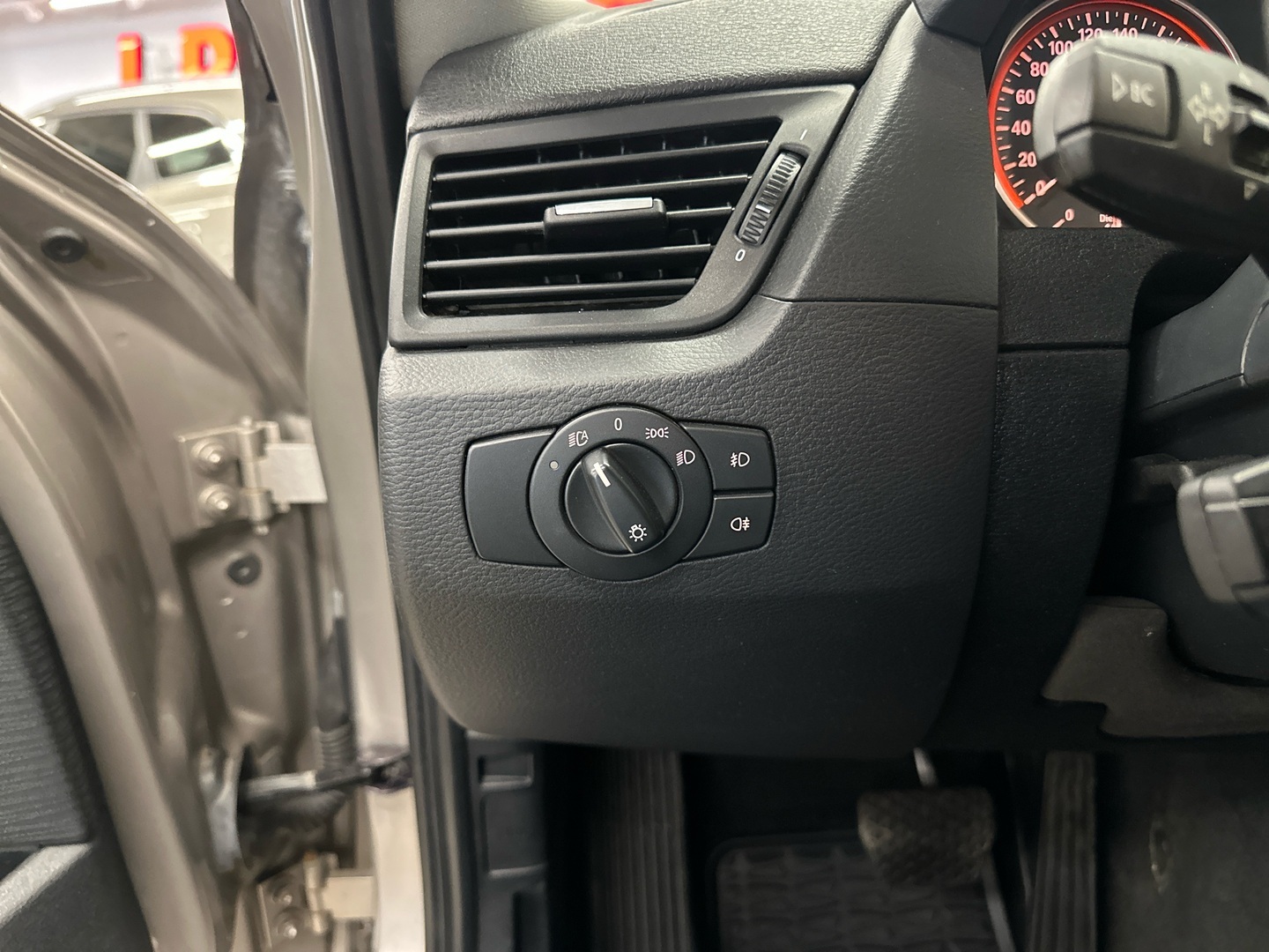 BMW X1 2011