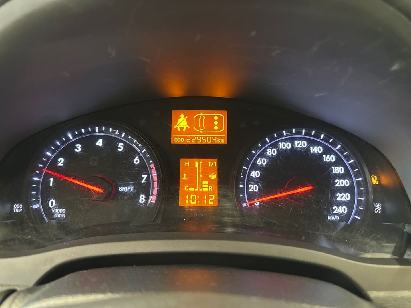 TOYOTA Avensis 2012