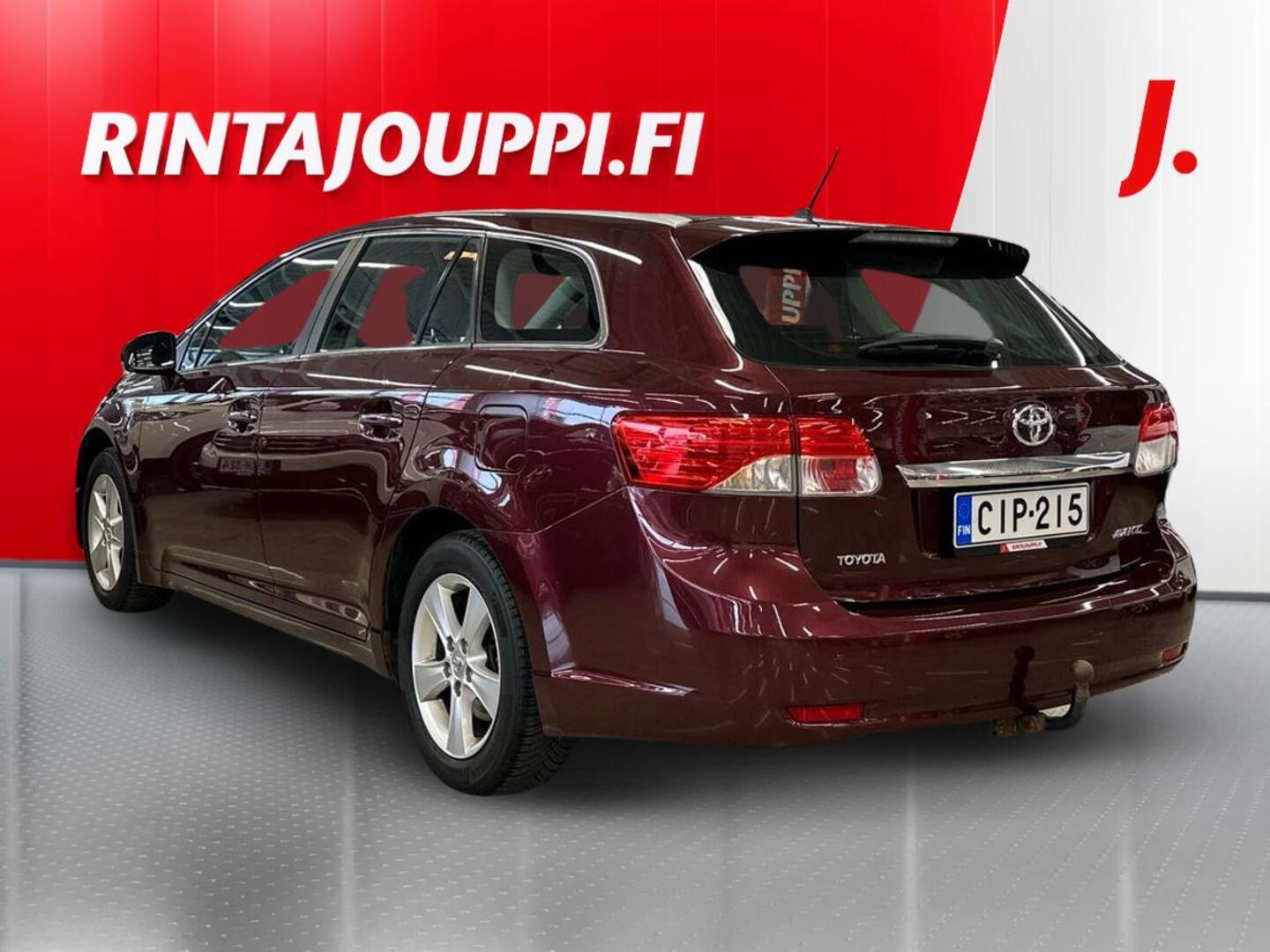 TOYOTA Avensis 2012