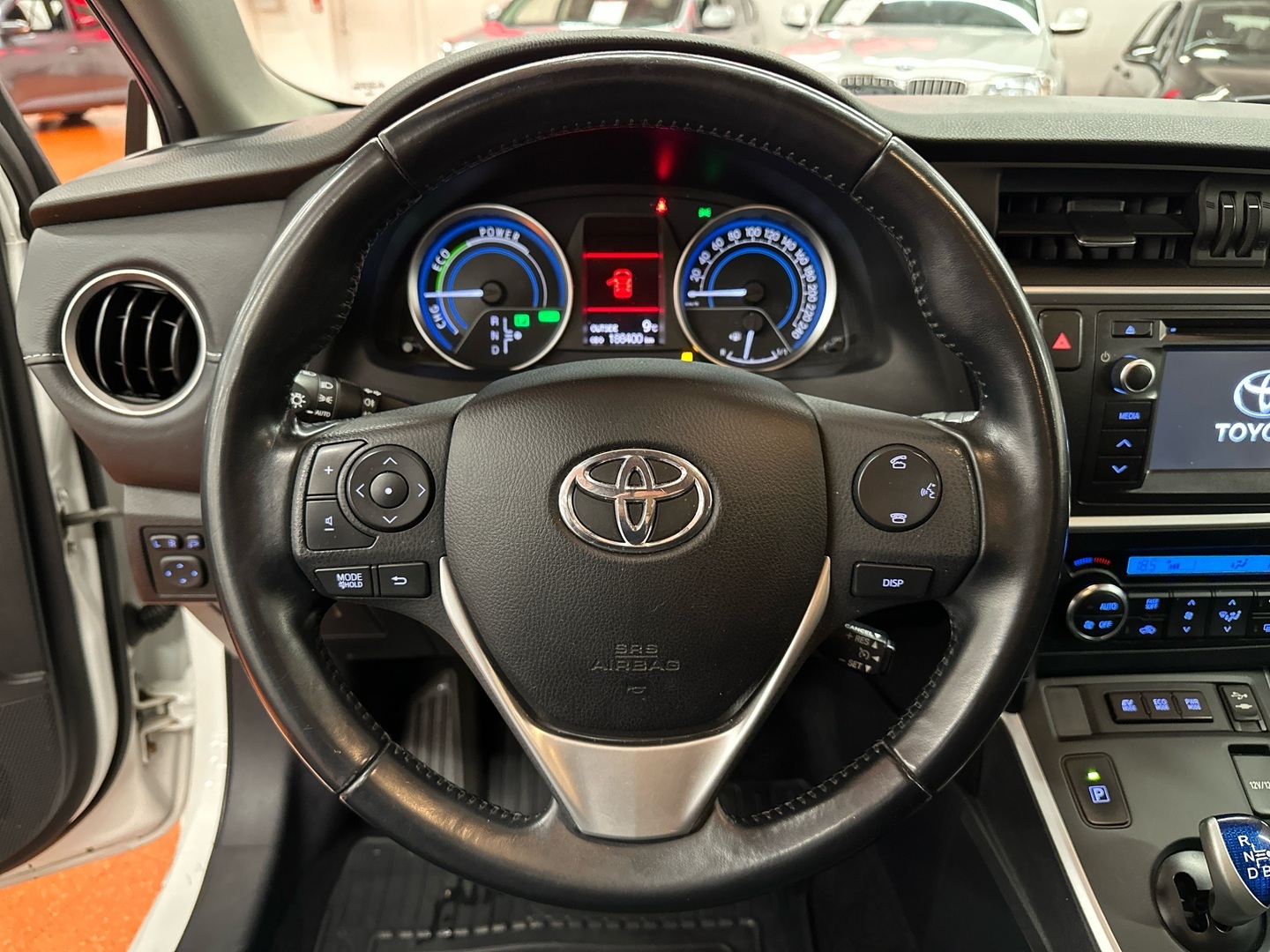 TOYOTA Auris 2013