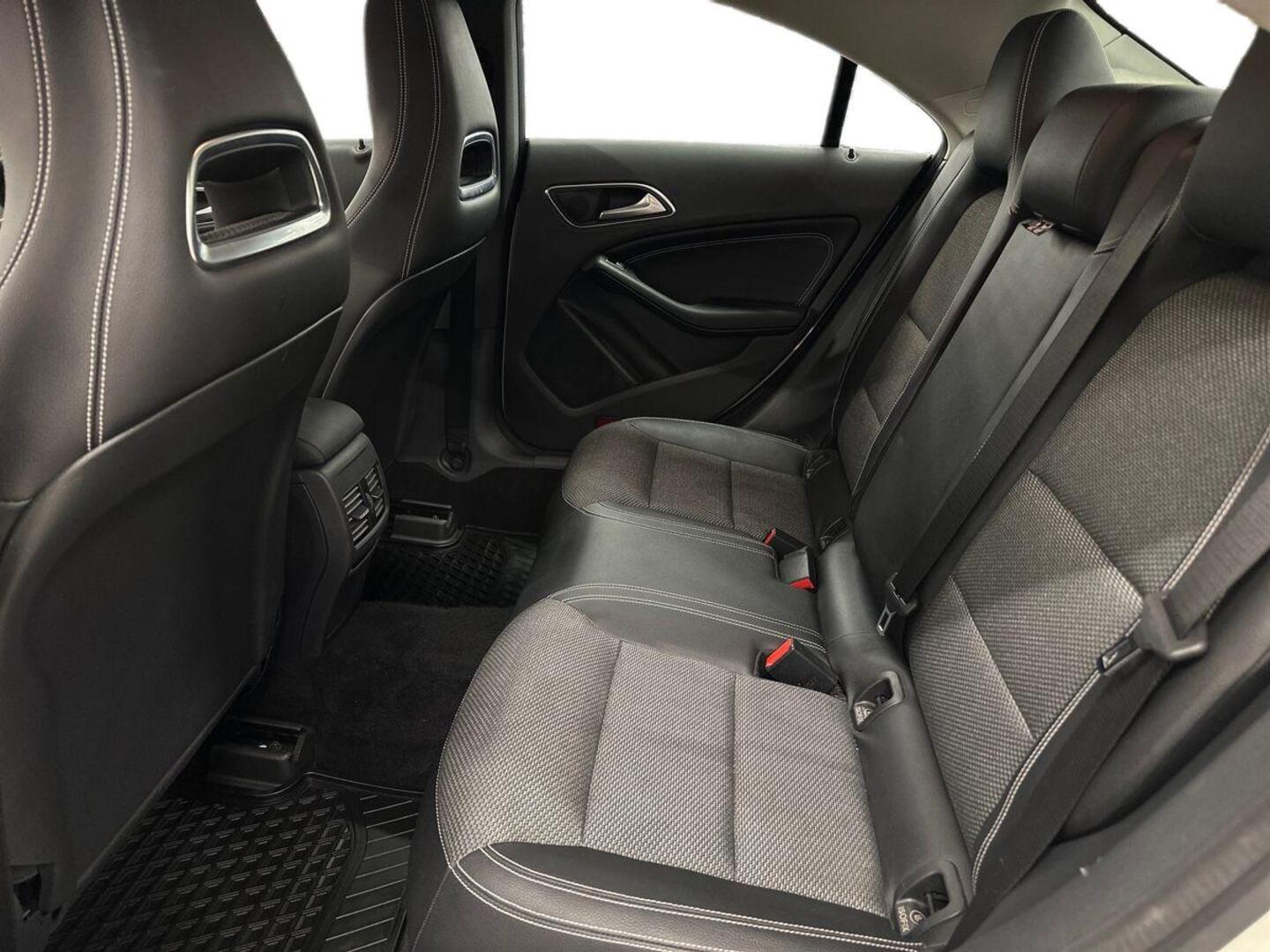MERCEDES-BENZ CLA 2015