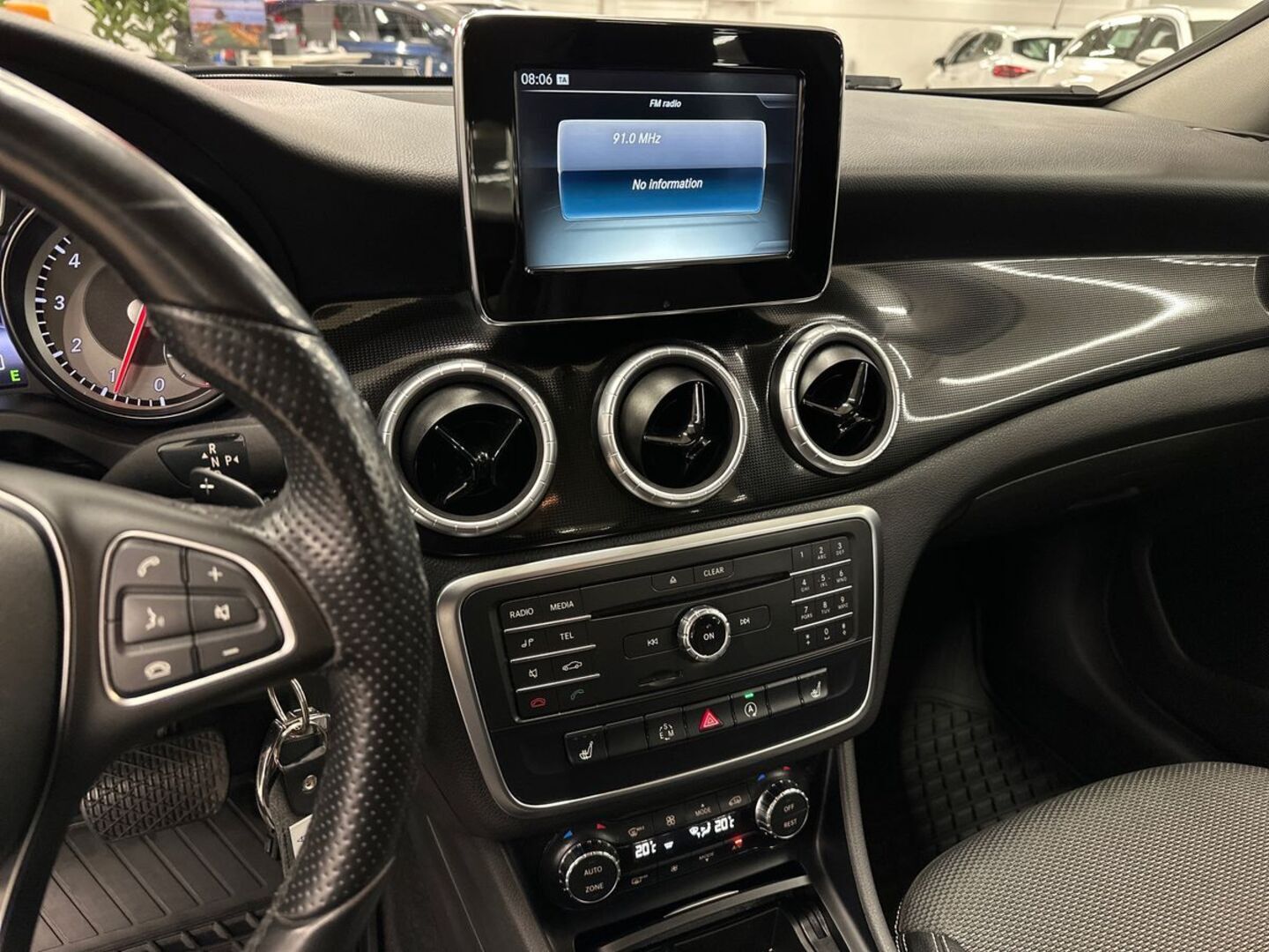 MERCEDES-BENZ CLA 2015