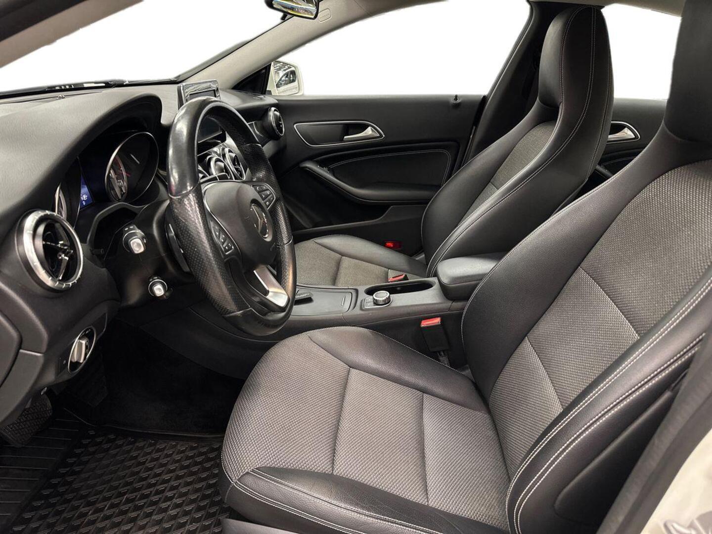 MERCEDES-BENZ CLA 2015