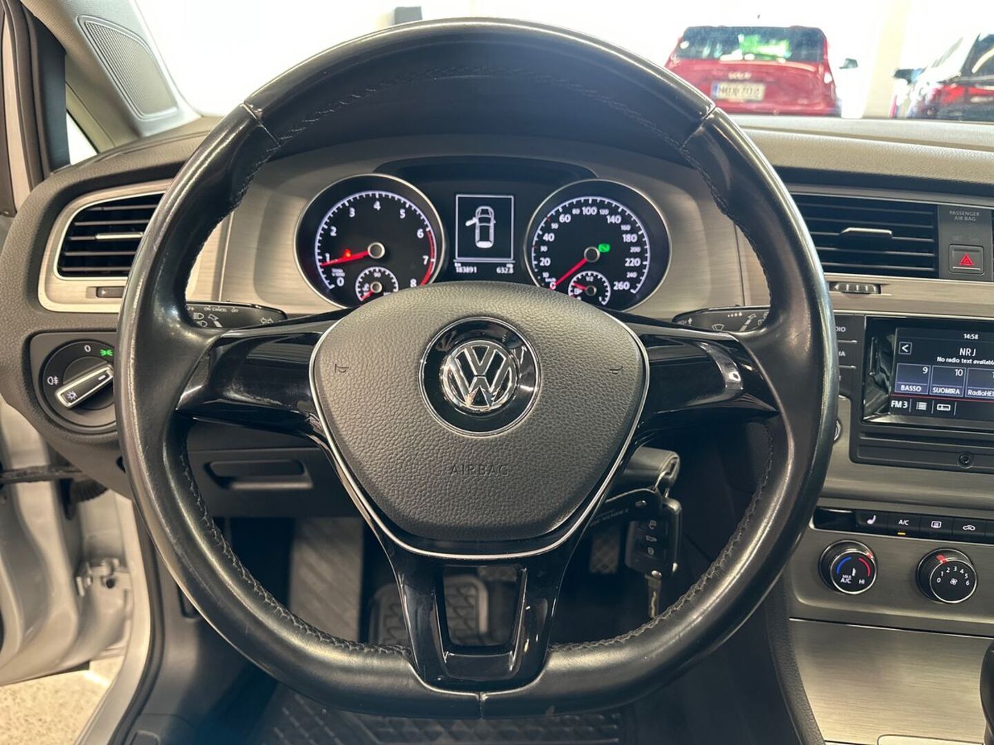 VOLKSWAGEN Golf 2015