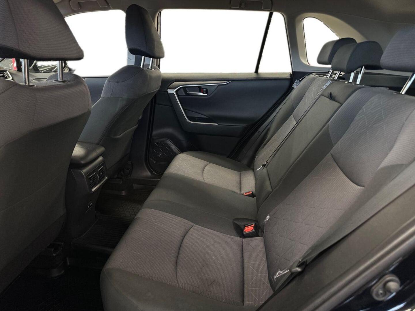TOYOTA RAV4 10