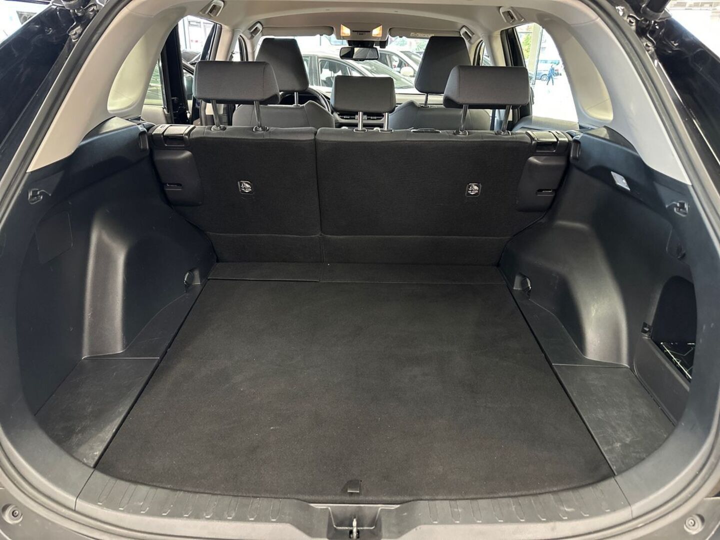 TOYOTA RAV4 12