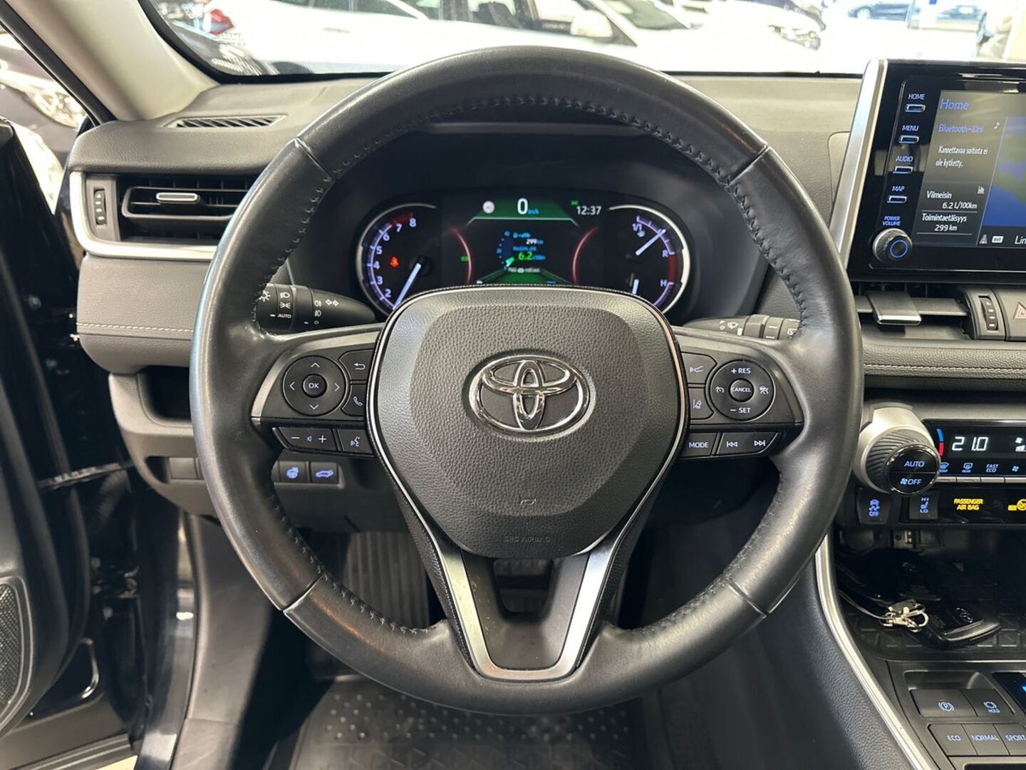 TOYOTA RAV4 16