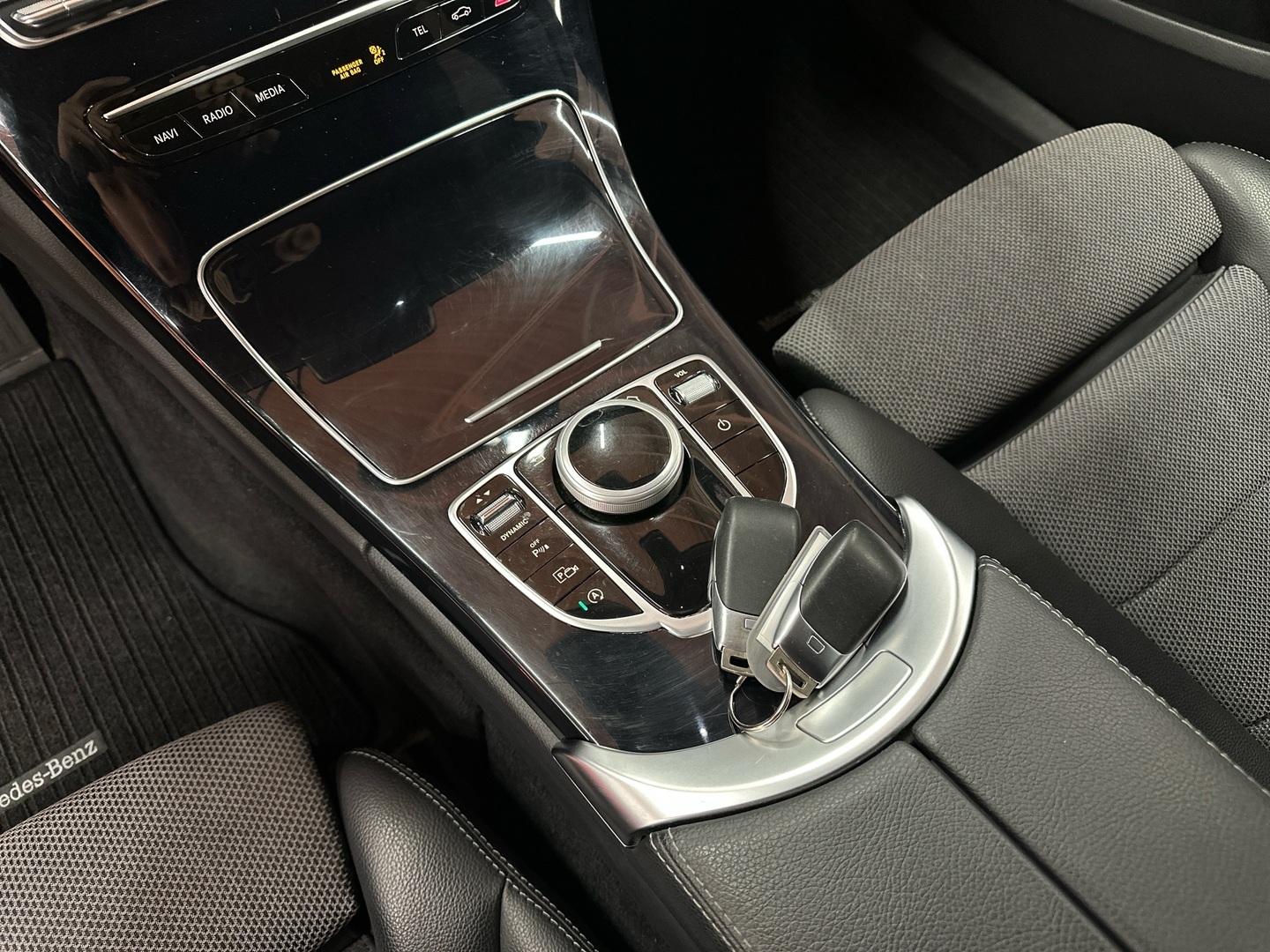 MERCEDES-BENZ C 2020