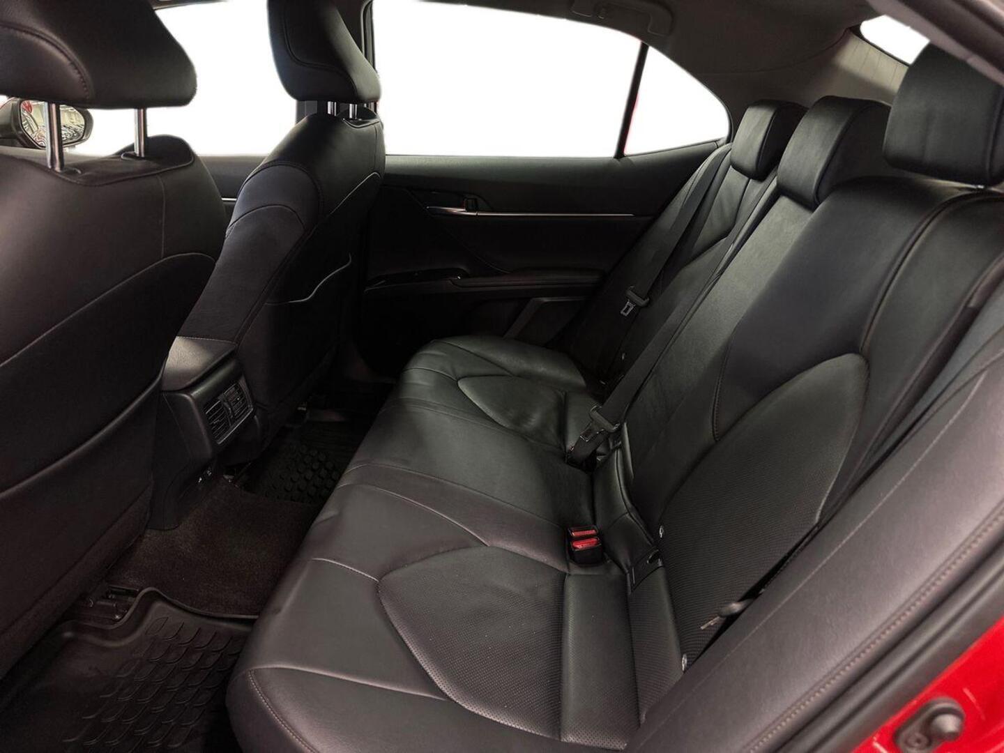 TOYOTA Camry 10
