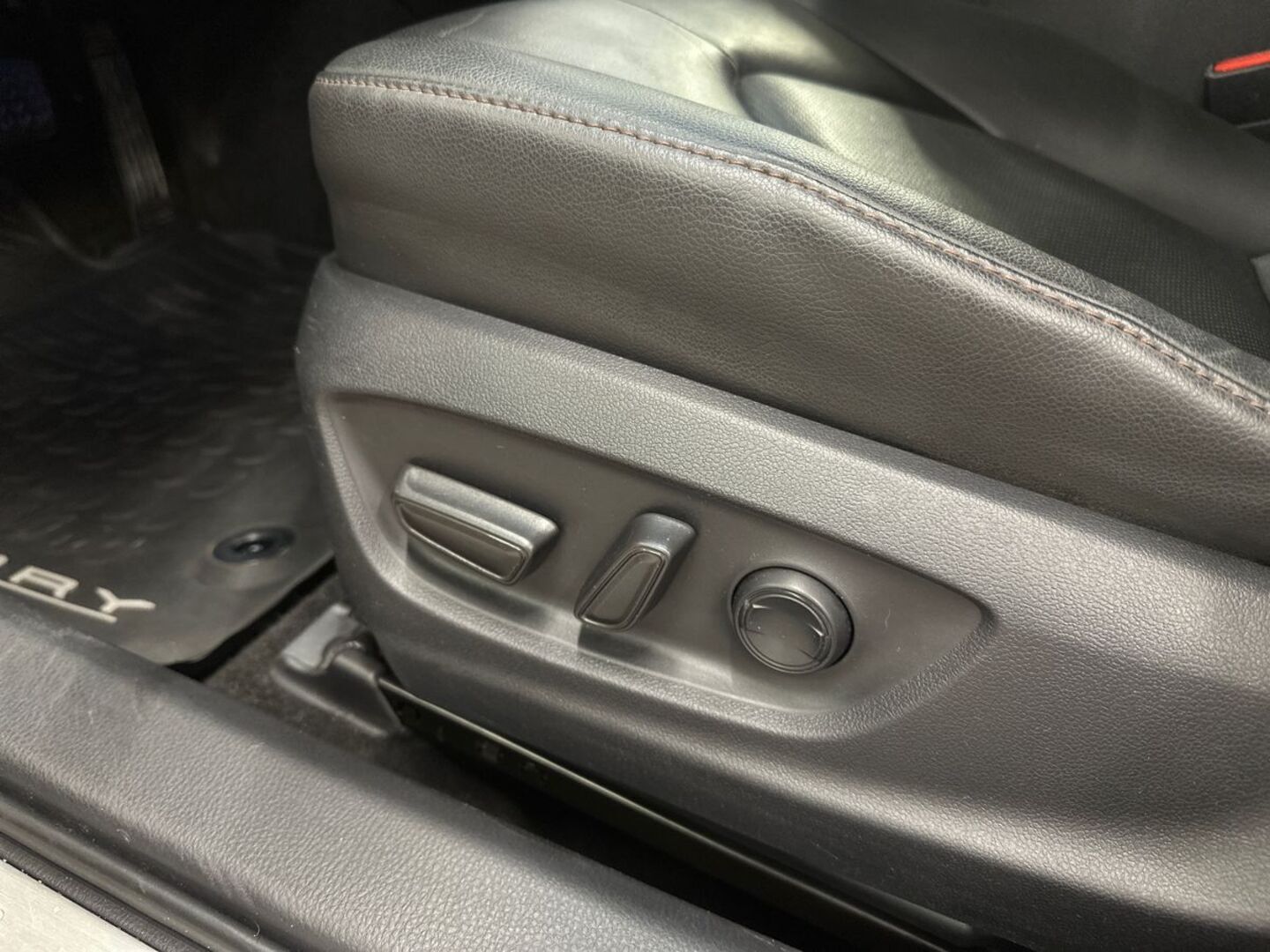 TOYOTA Camry 19