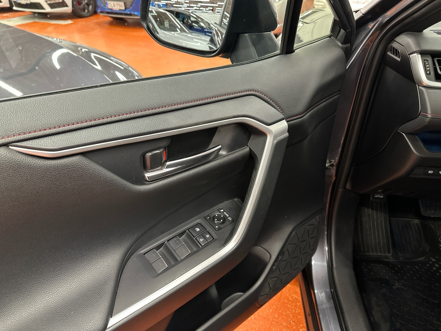 TOYOTA RAV4 Plug-in 2021