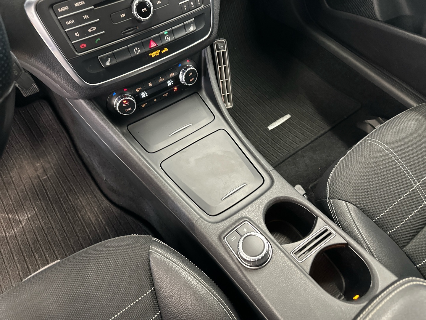 MERCEDES-BENZ CLA 2015