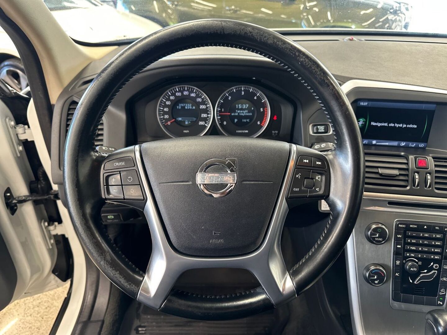 VOLVO XC60 2011