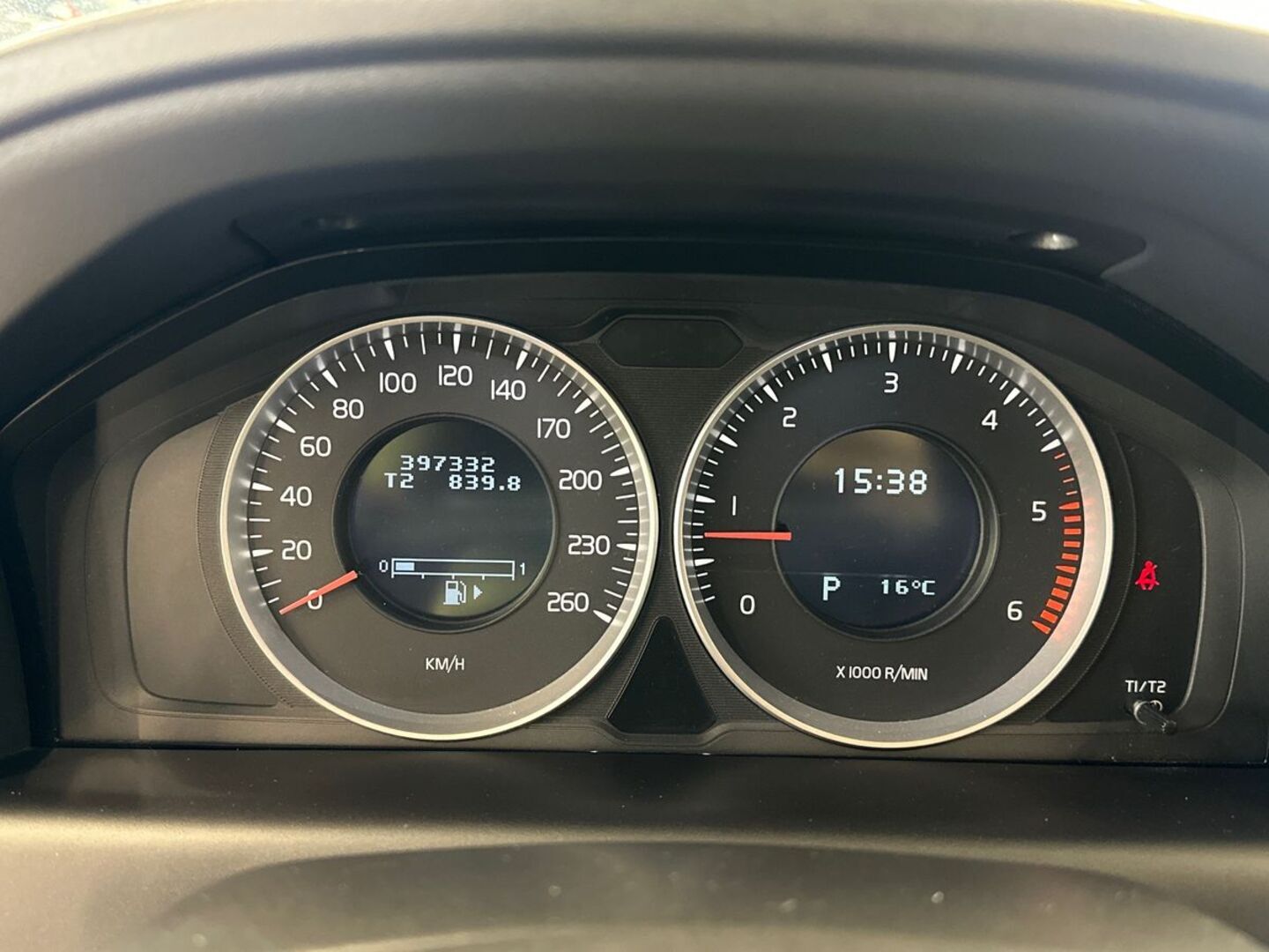 VOLVO XC60 2011