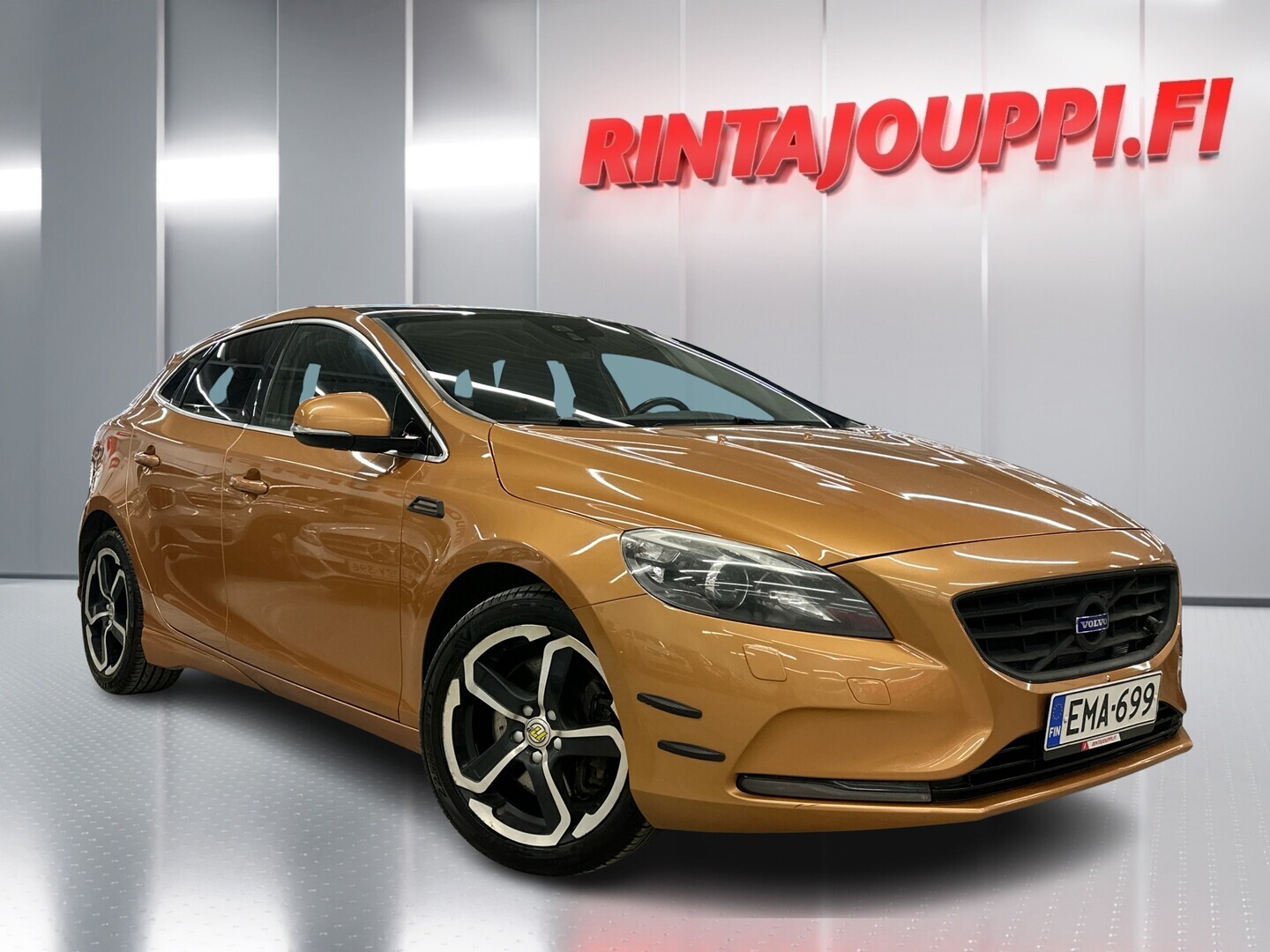 VOLVO V40 2012