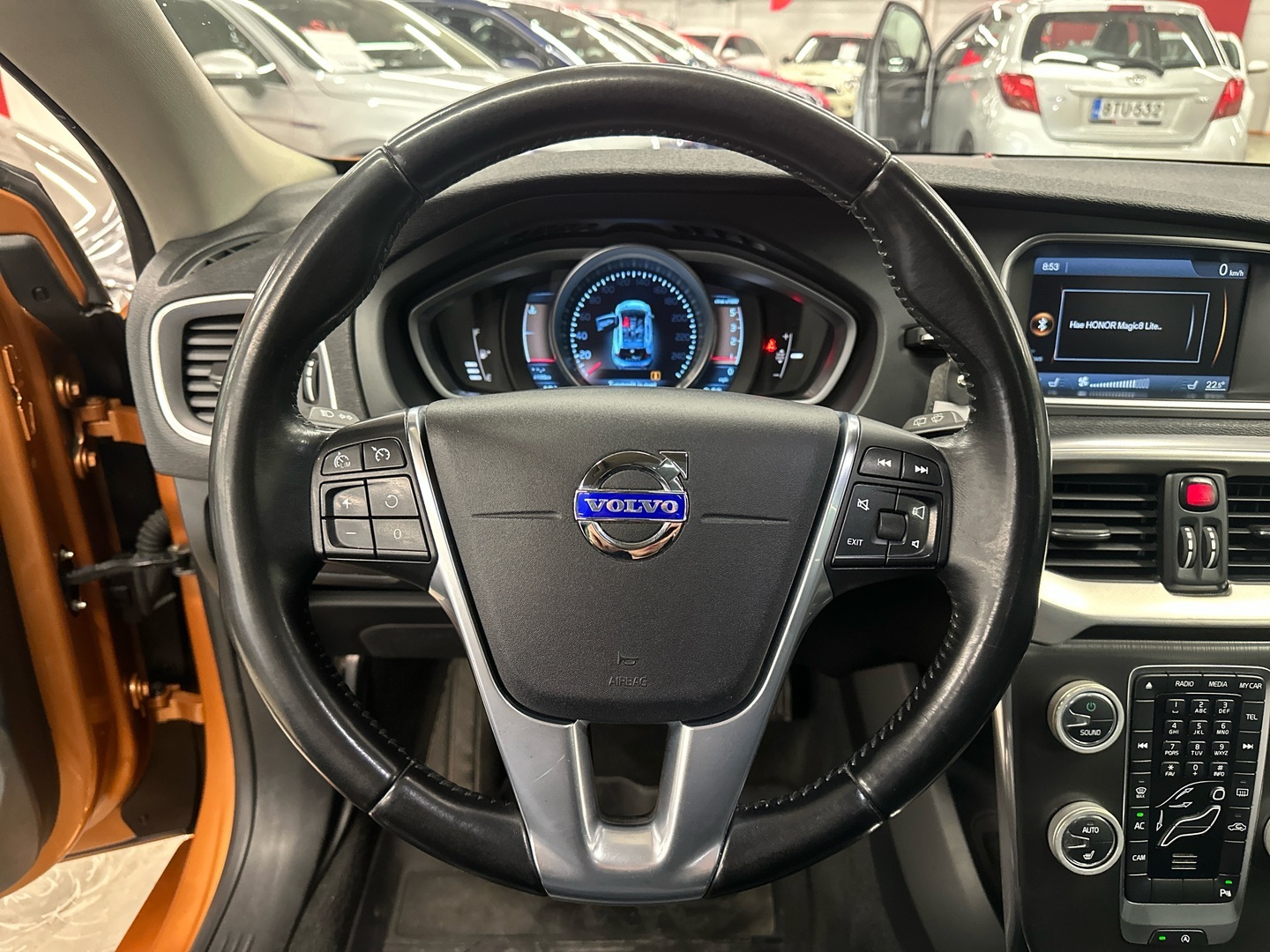 VOLVO V40 2012