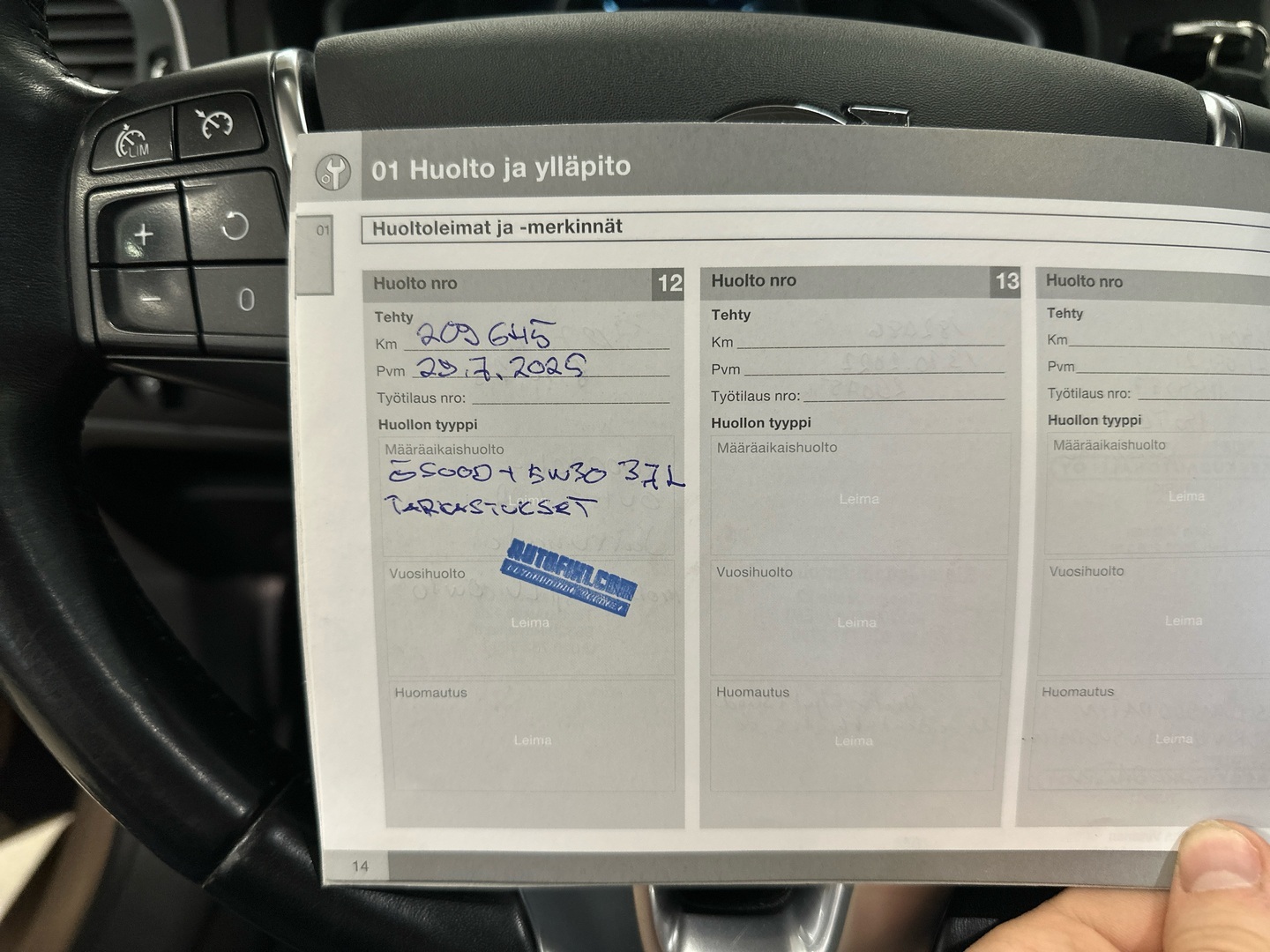 VOLVO V40 2012