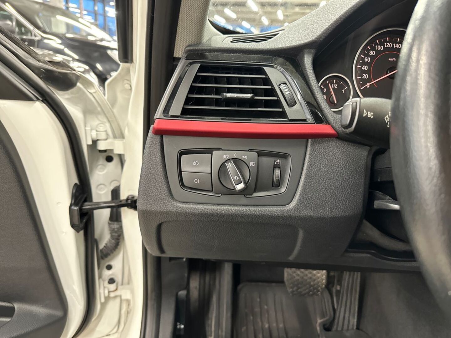 BMW 320 2013
