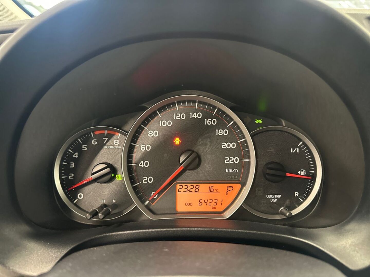 TOYOTA Yaris 2014