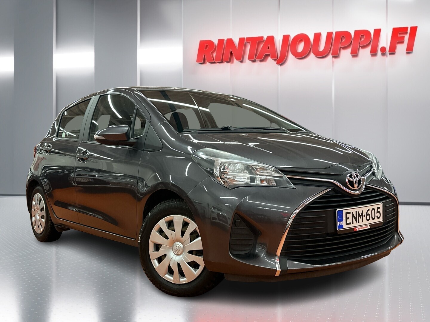 TOYOTA Yaris 2015