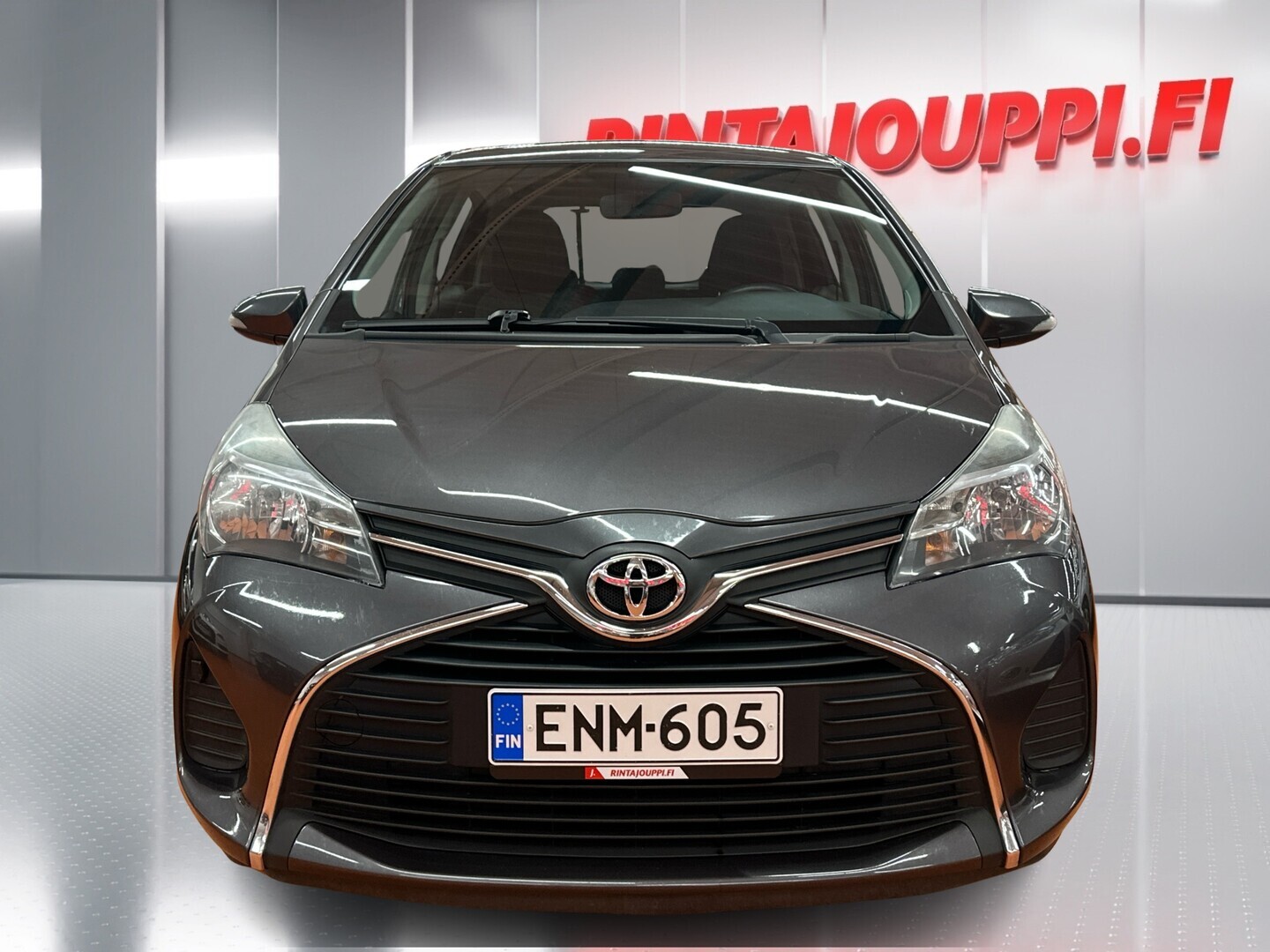 TOYOTA Yaris 2015