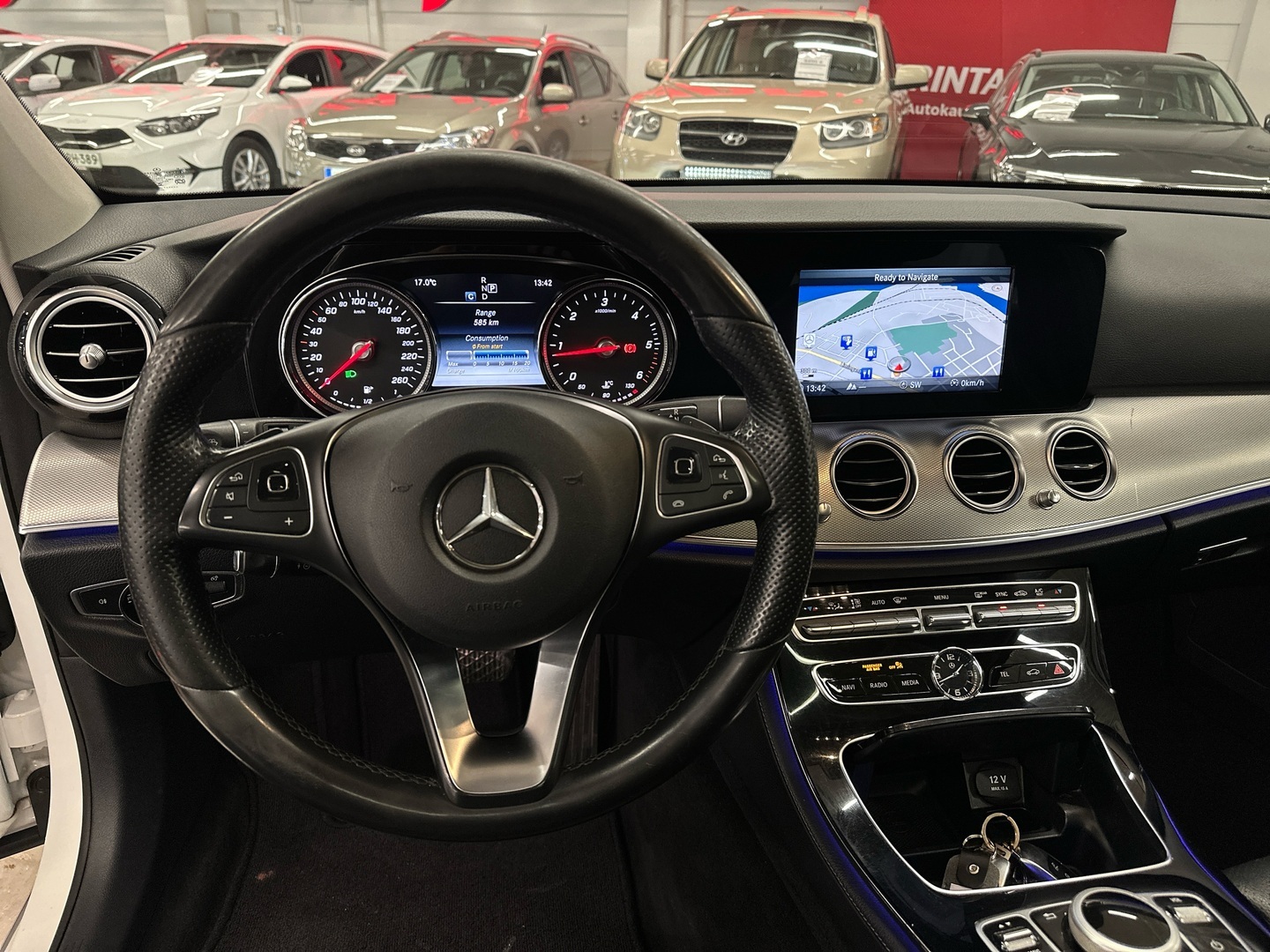 MERCEDES-BENZ E 2017