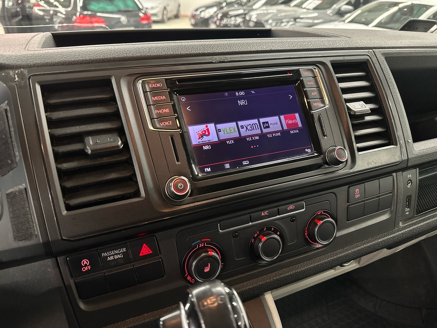 VOLKSWAGEN Transporter 2018