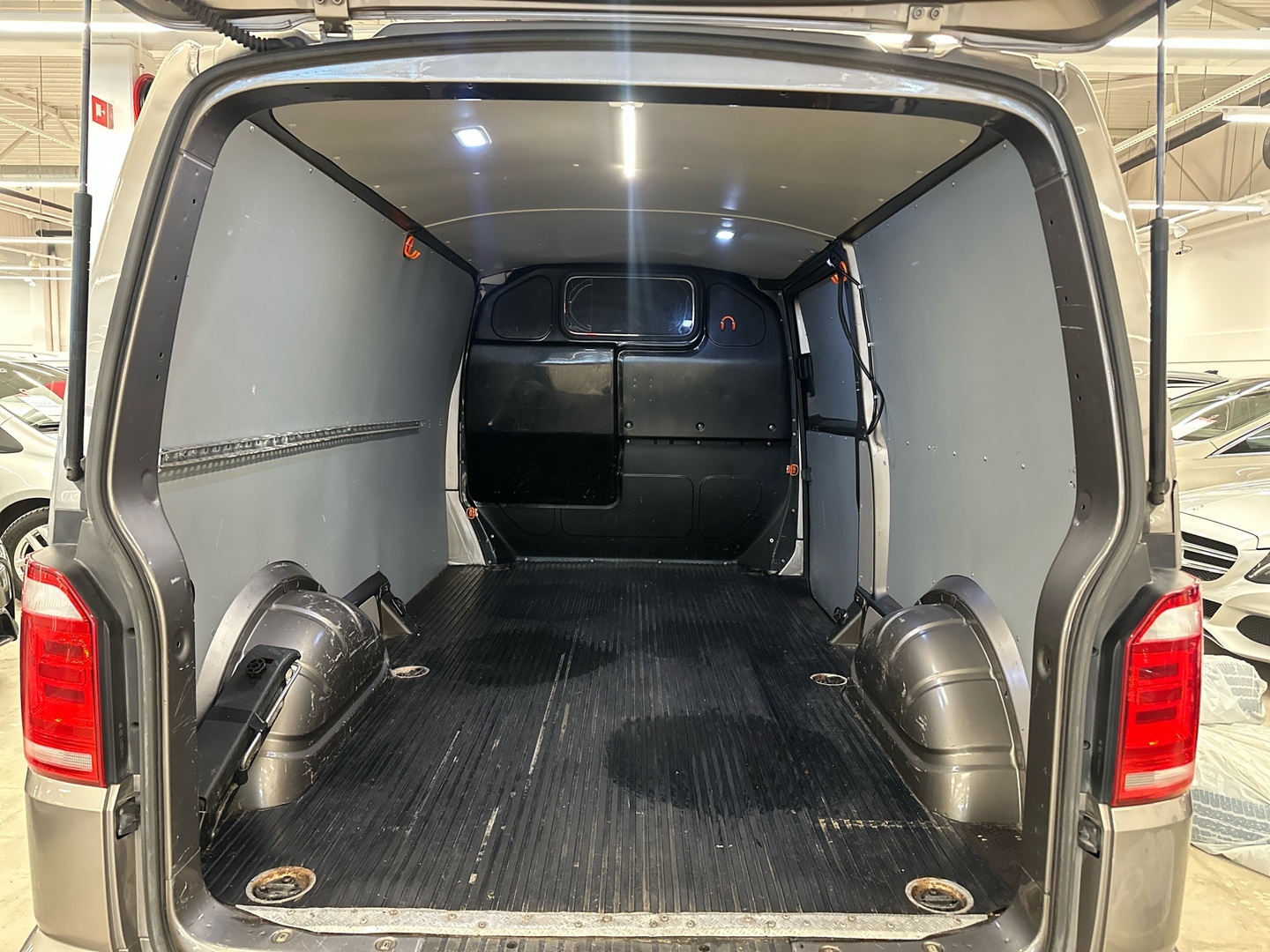 VOLKSWAGEN Transporter 2018