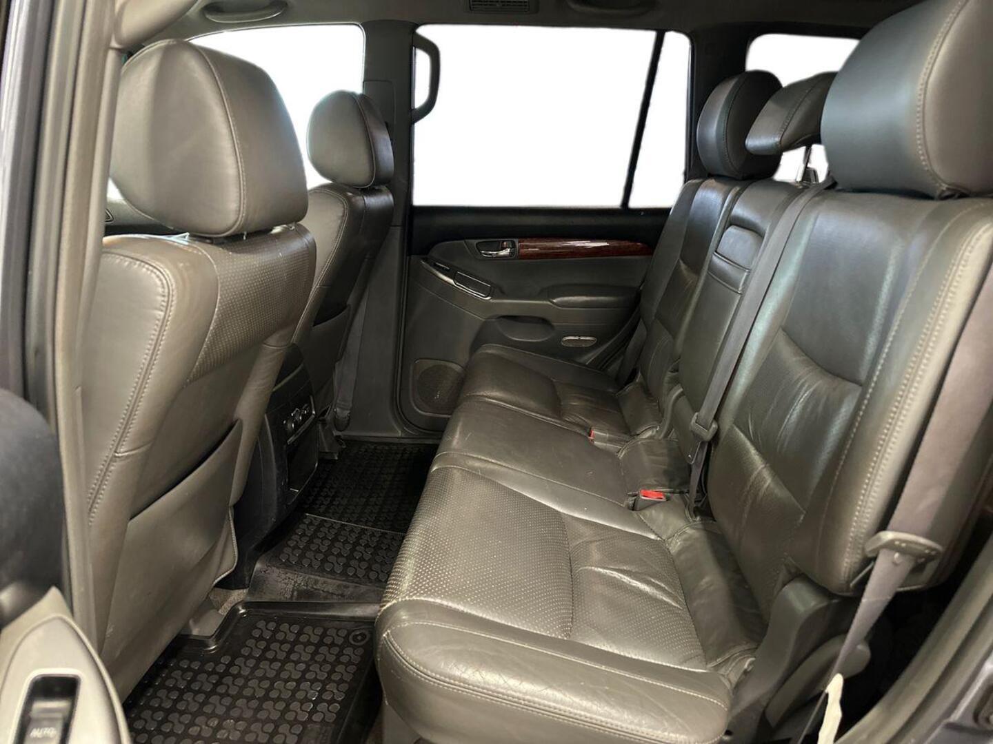 TOYOTA Land Cruiser 2007