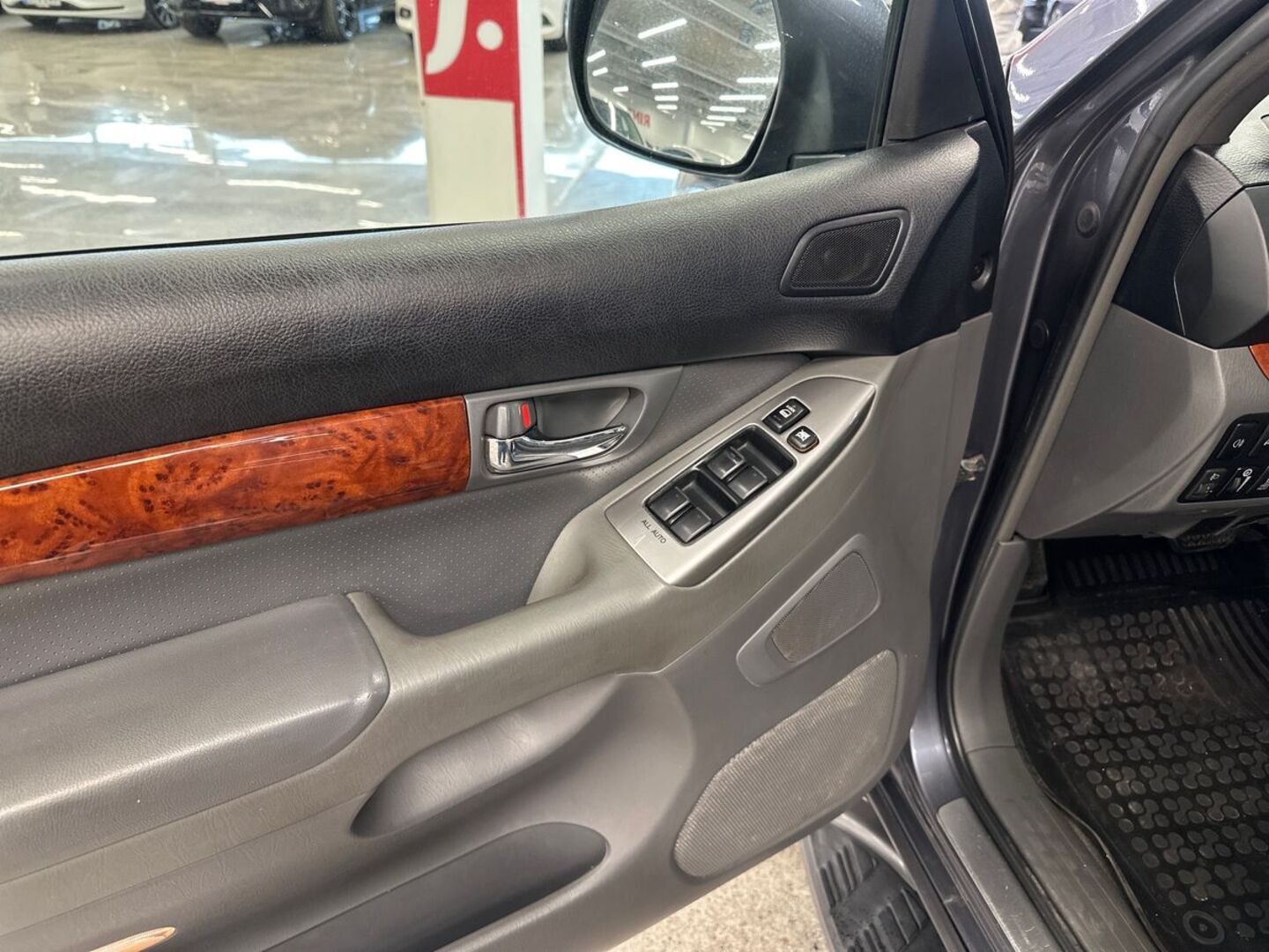 TOYOTA Land Cruiser 2007