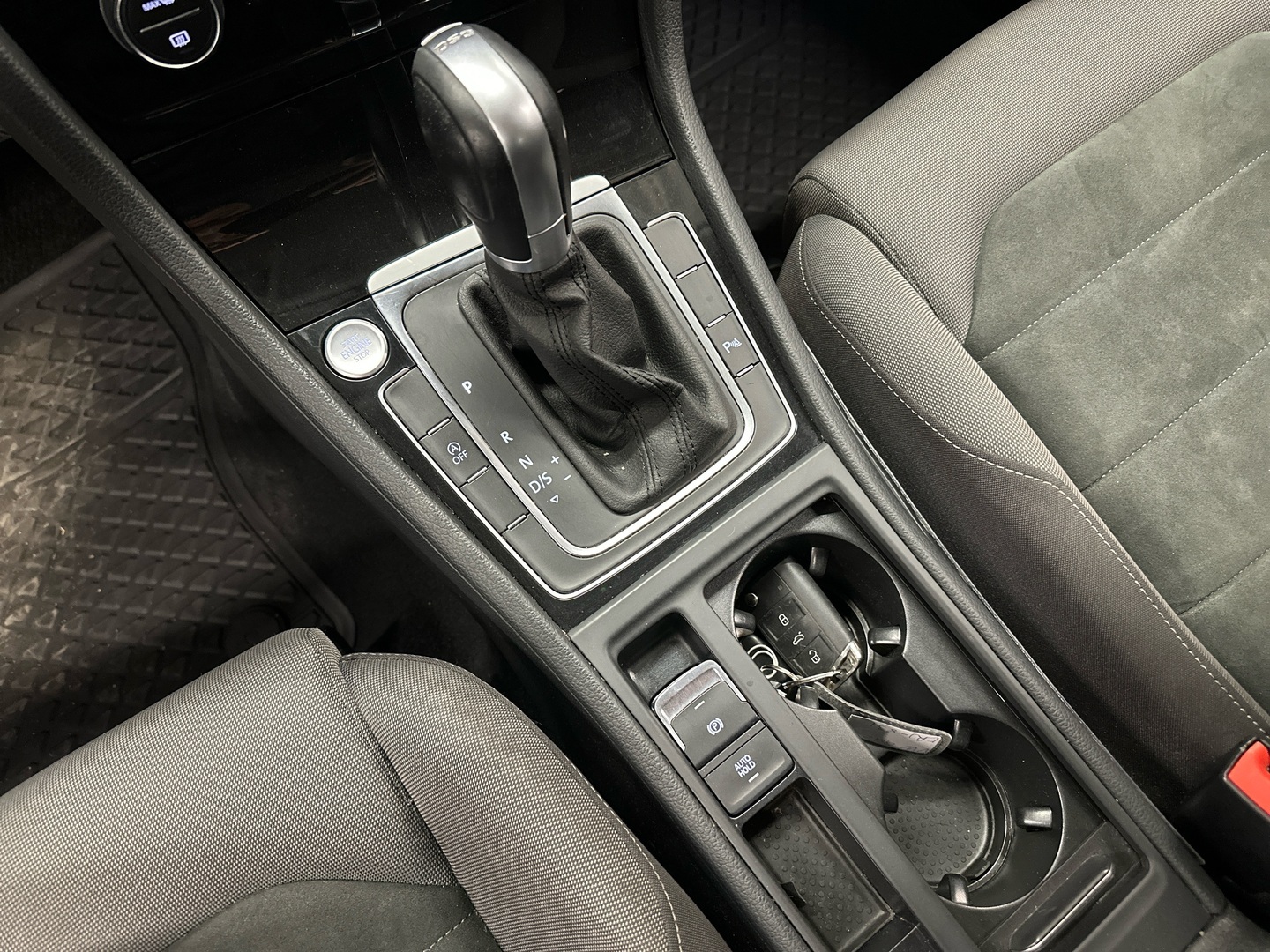 VOLKSWAGEN Golf 2019