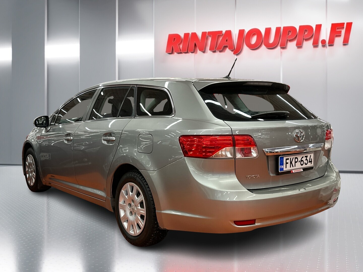 TOYOTA Avensis 2012